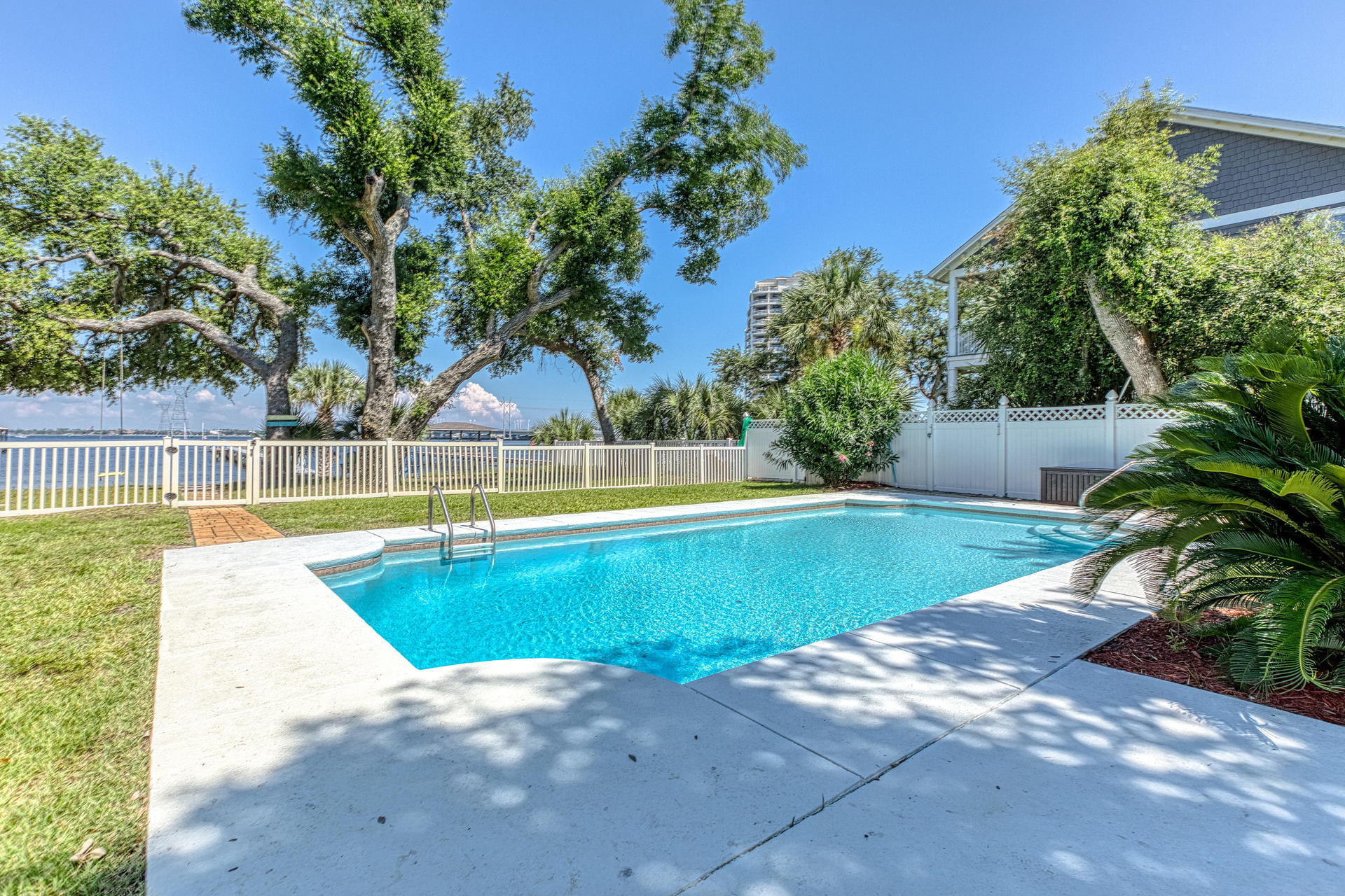 WOODLAWN UNIT 1 - Residential