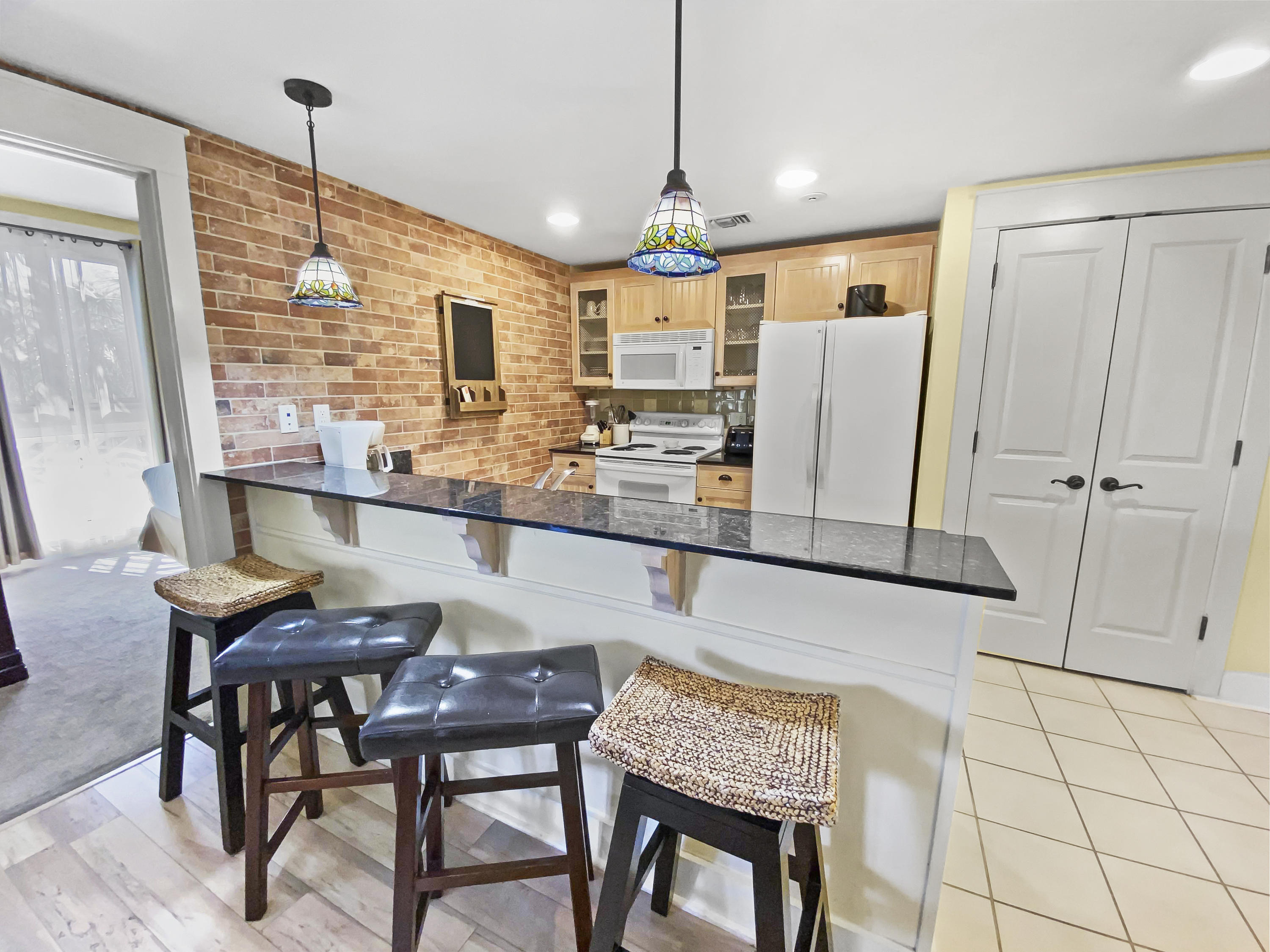 MARKET STREET INN - Residential