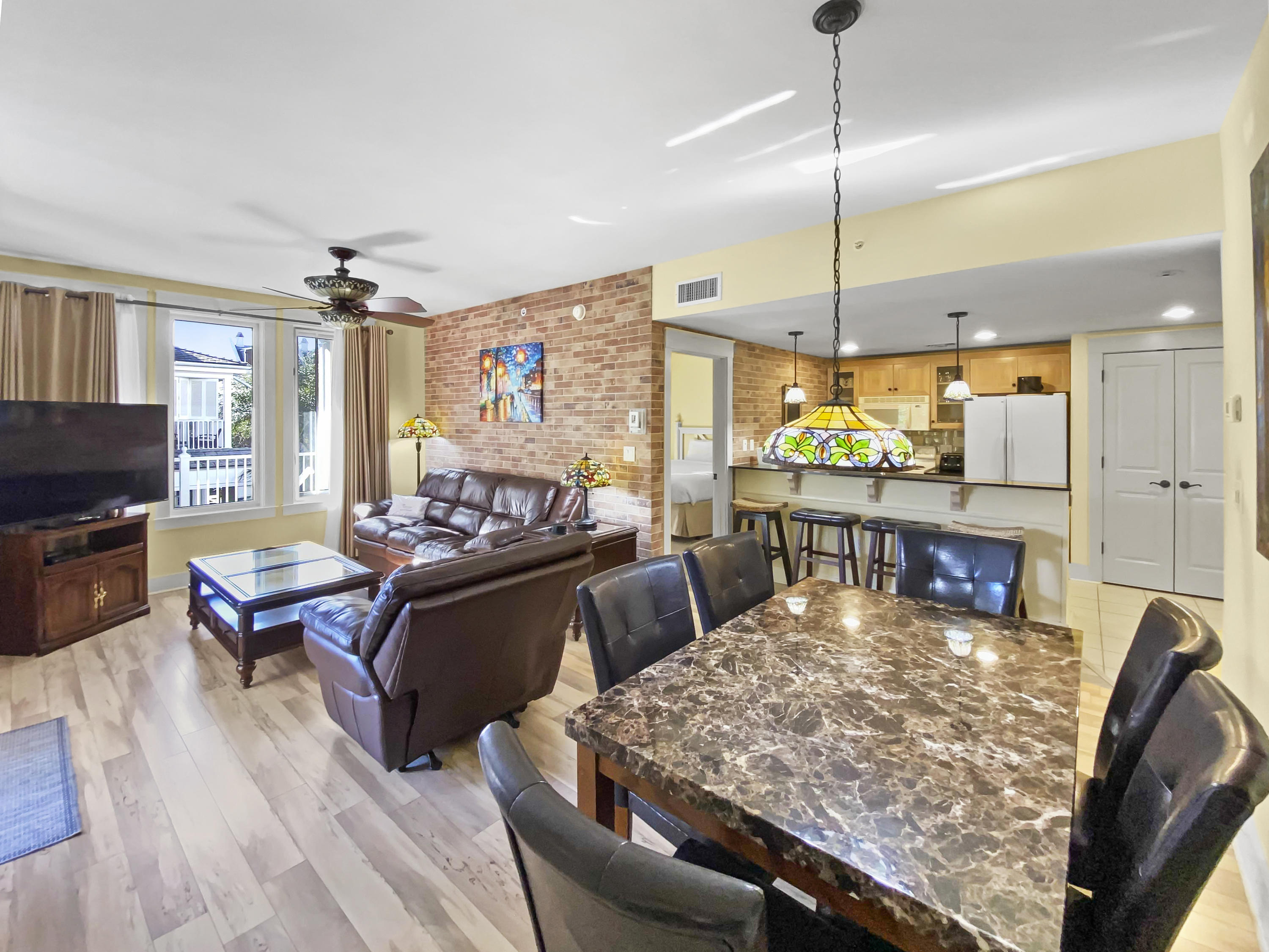 MARKET STREET INN - Residential