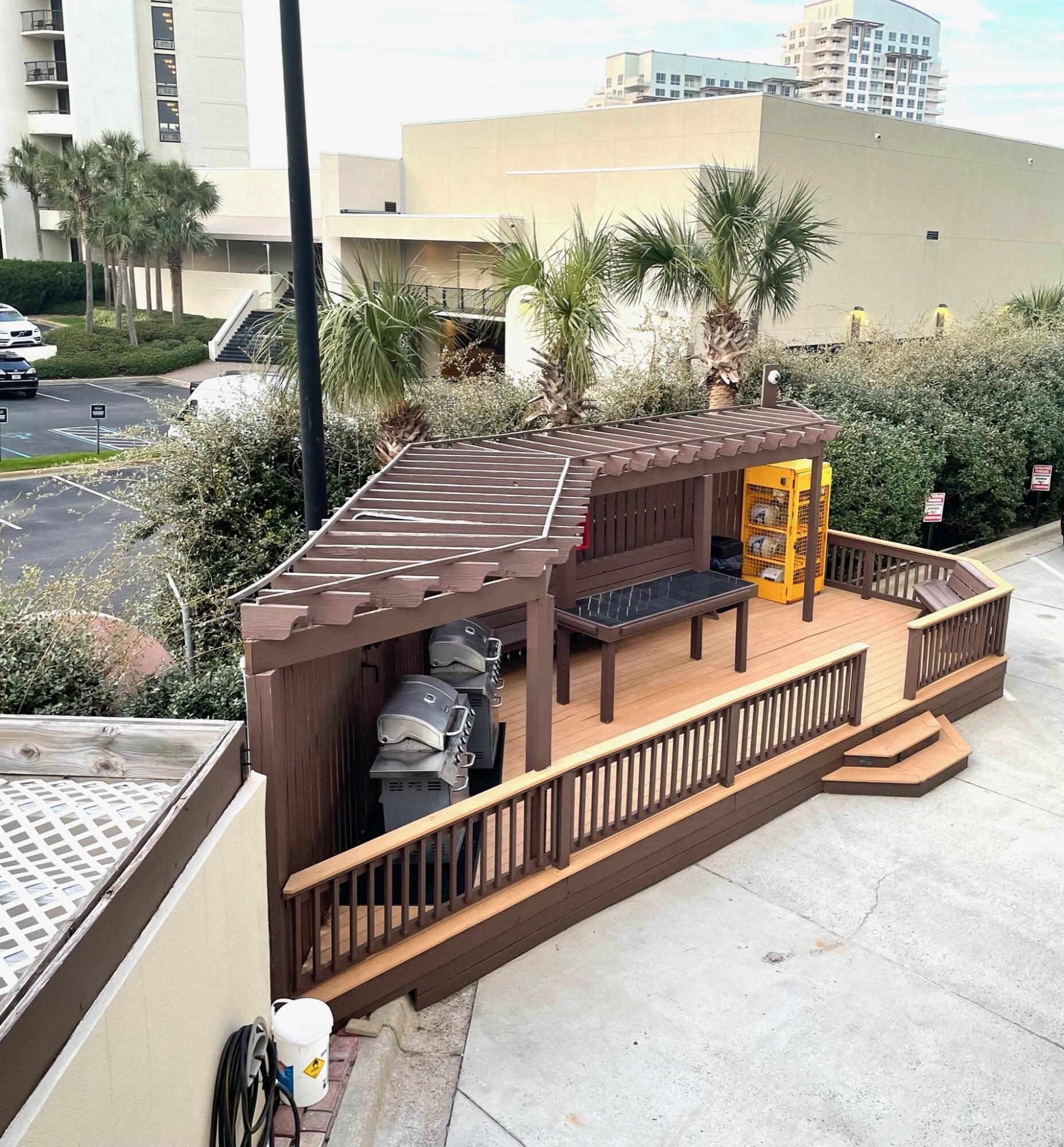 CAPTIVA AT TOPS'L - Residential