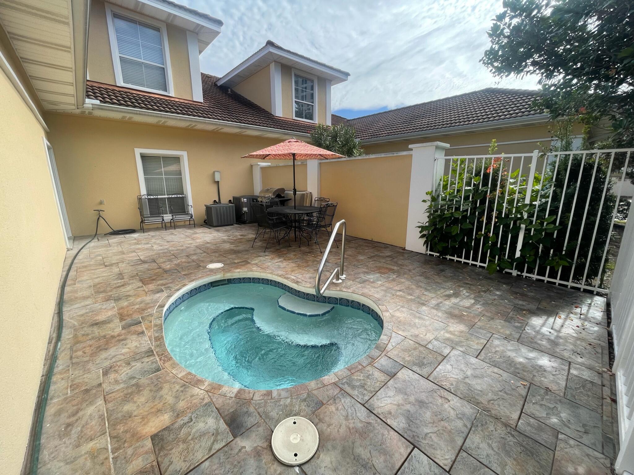 CAPTIVA AT TOPS'L - Residential