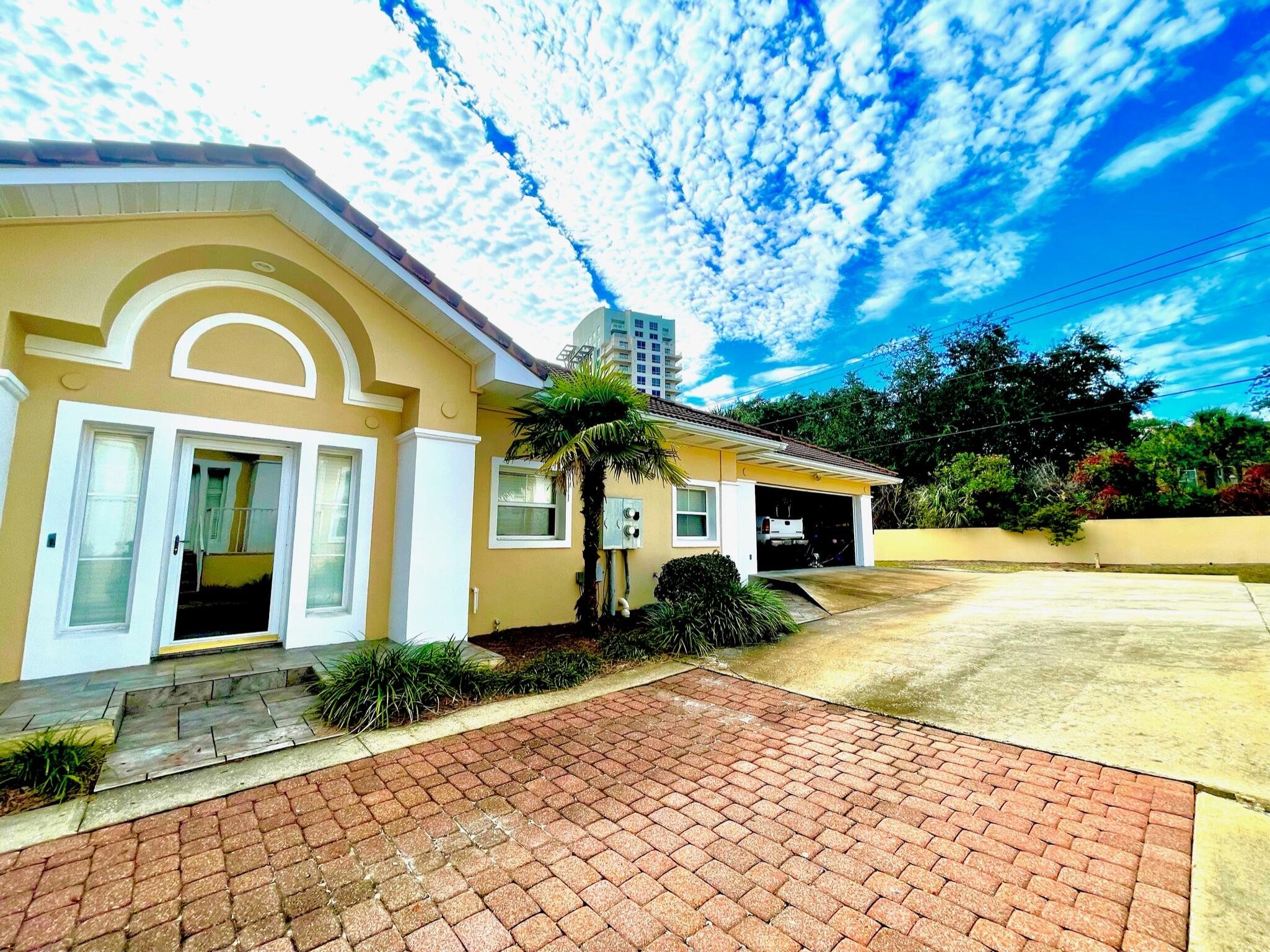 CAPTIVA AT TOPS'L - Residential