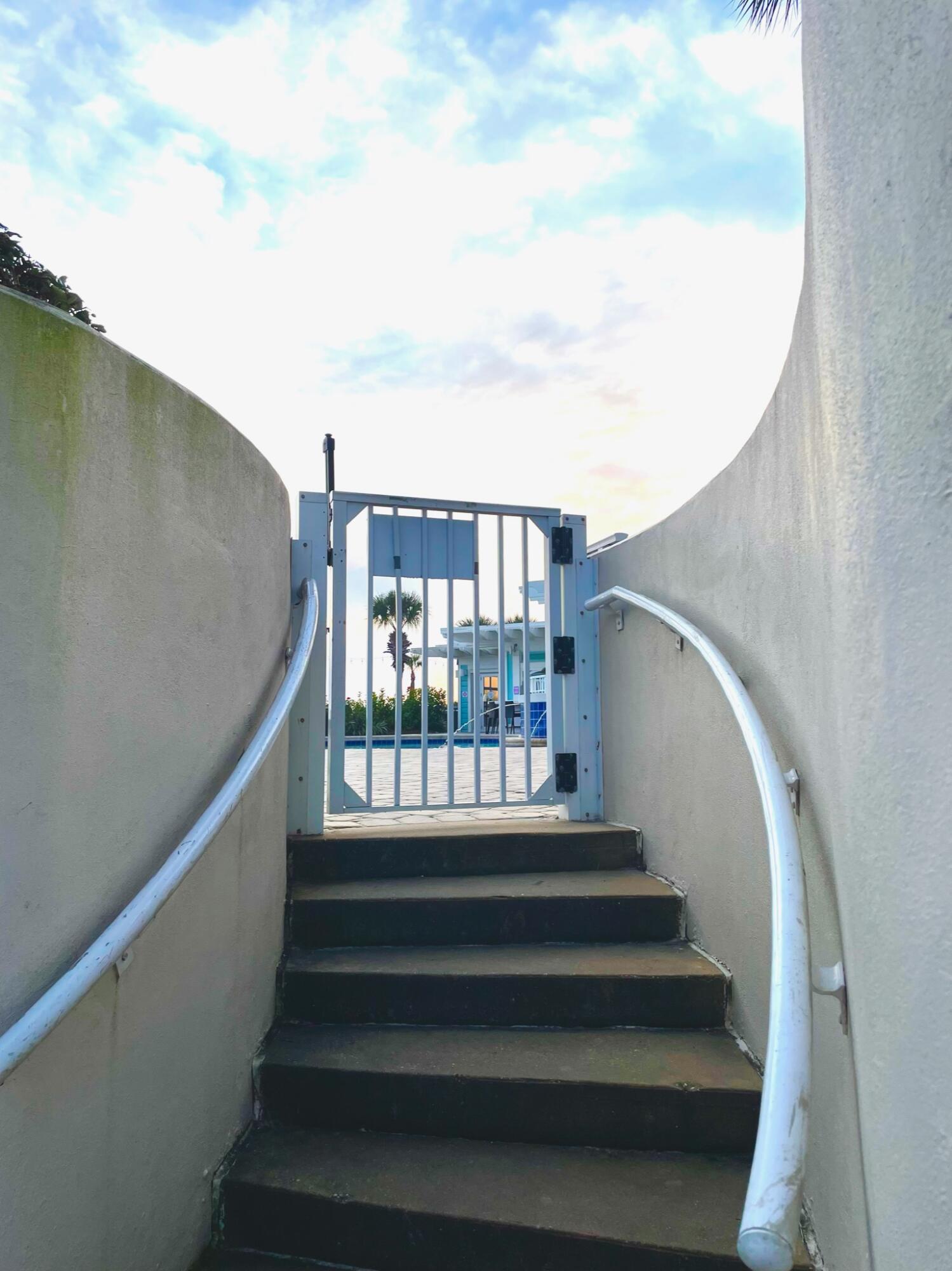 CAPTIVA AT TOPS'L - Residential