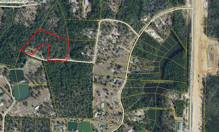 Four income producing duplexes just South of DeFuniak Springs on Deer Run E off of Quail Ridge Drive. Each duplex has shared laundry. All eight units have 2-bedrooms, 1-bath and are tiled throughout for low maintenance. Solid rental history. Rental information available upon request. All information is deemed accurate but should be verified by the buyer.