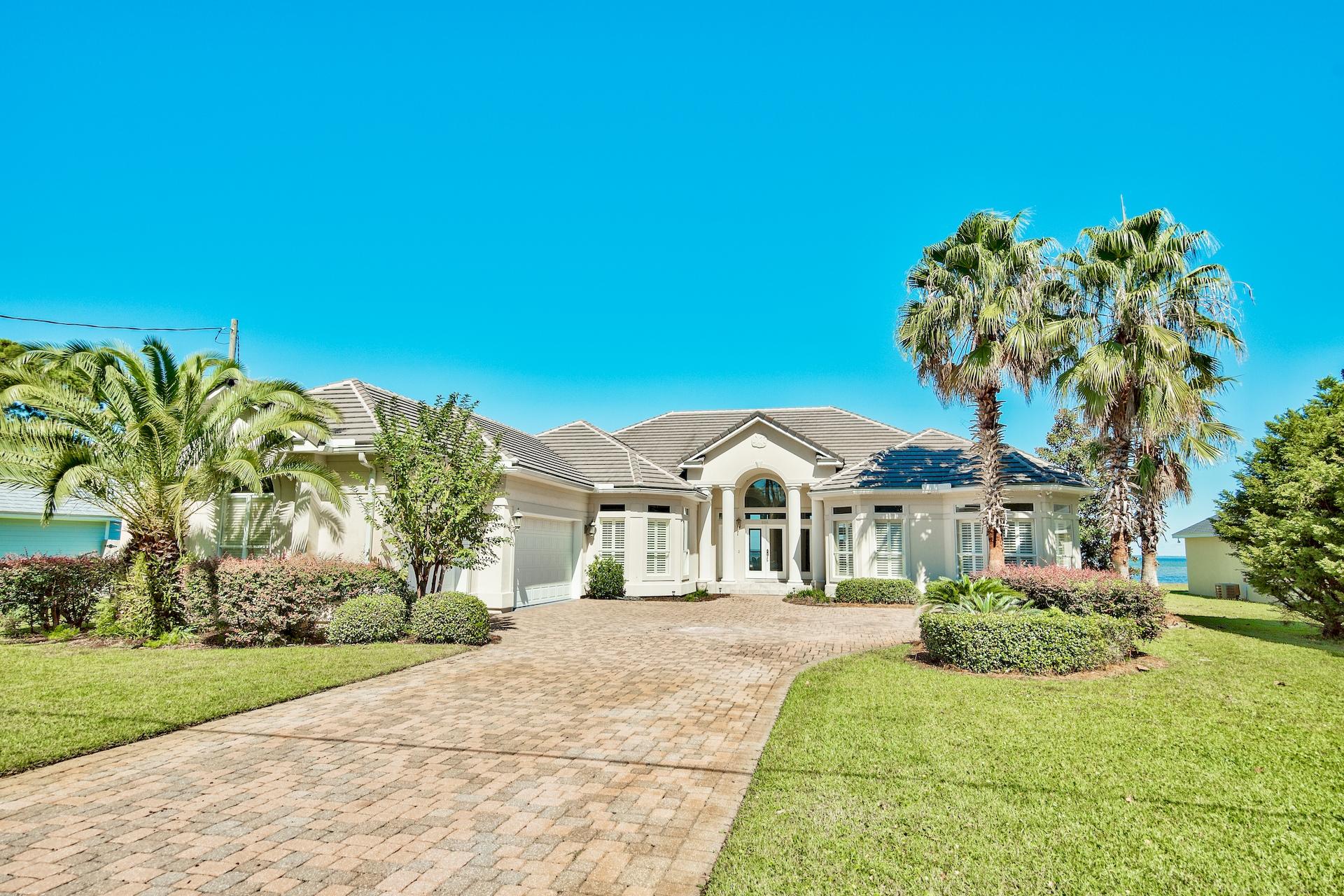 HOLIDAY SHORES ESTATES - Residential