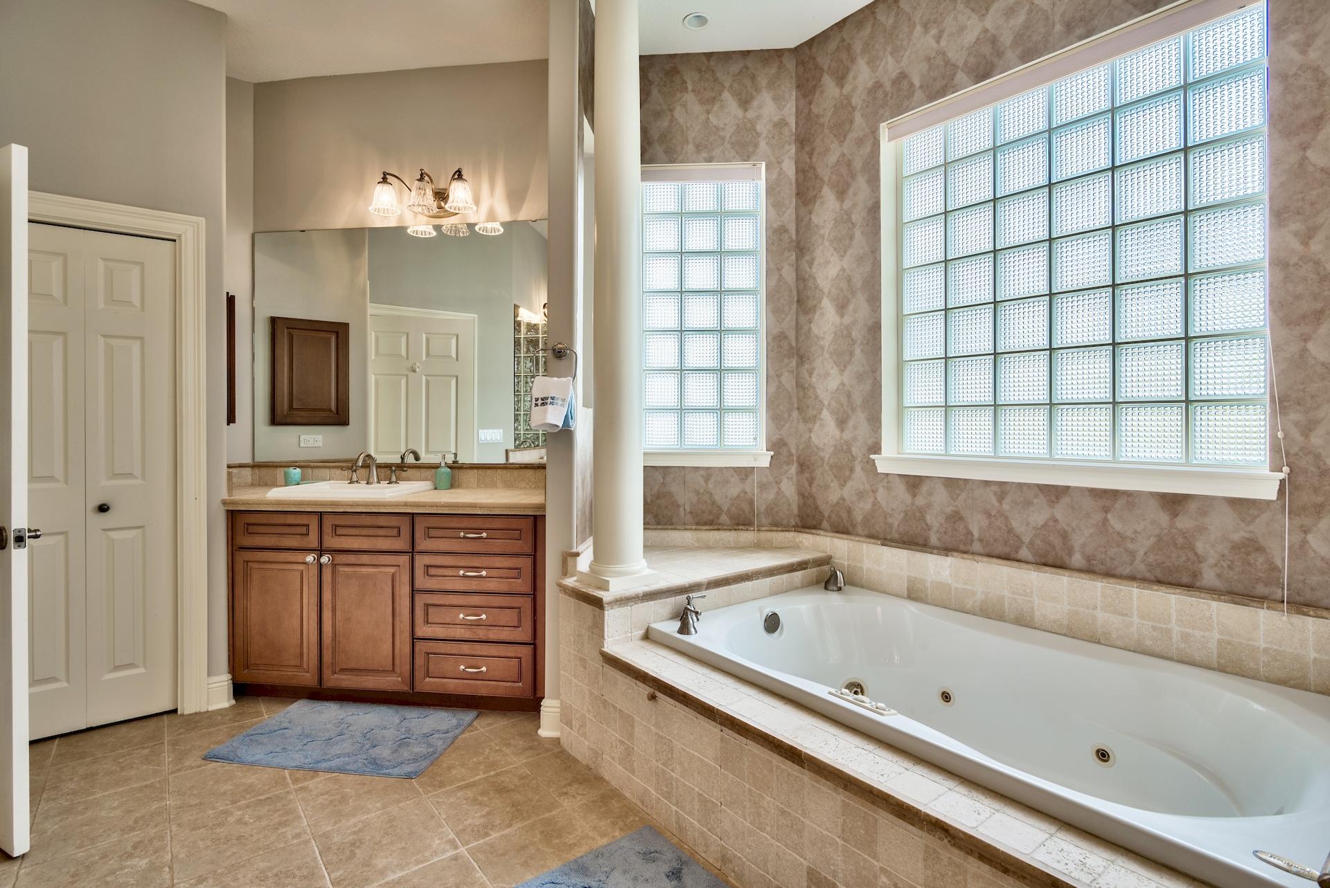 HOLIDAY SHORES ESTATES - Residential