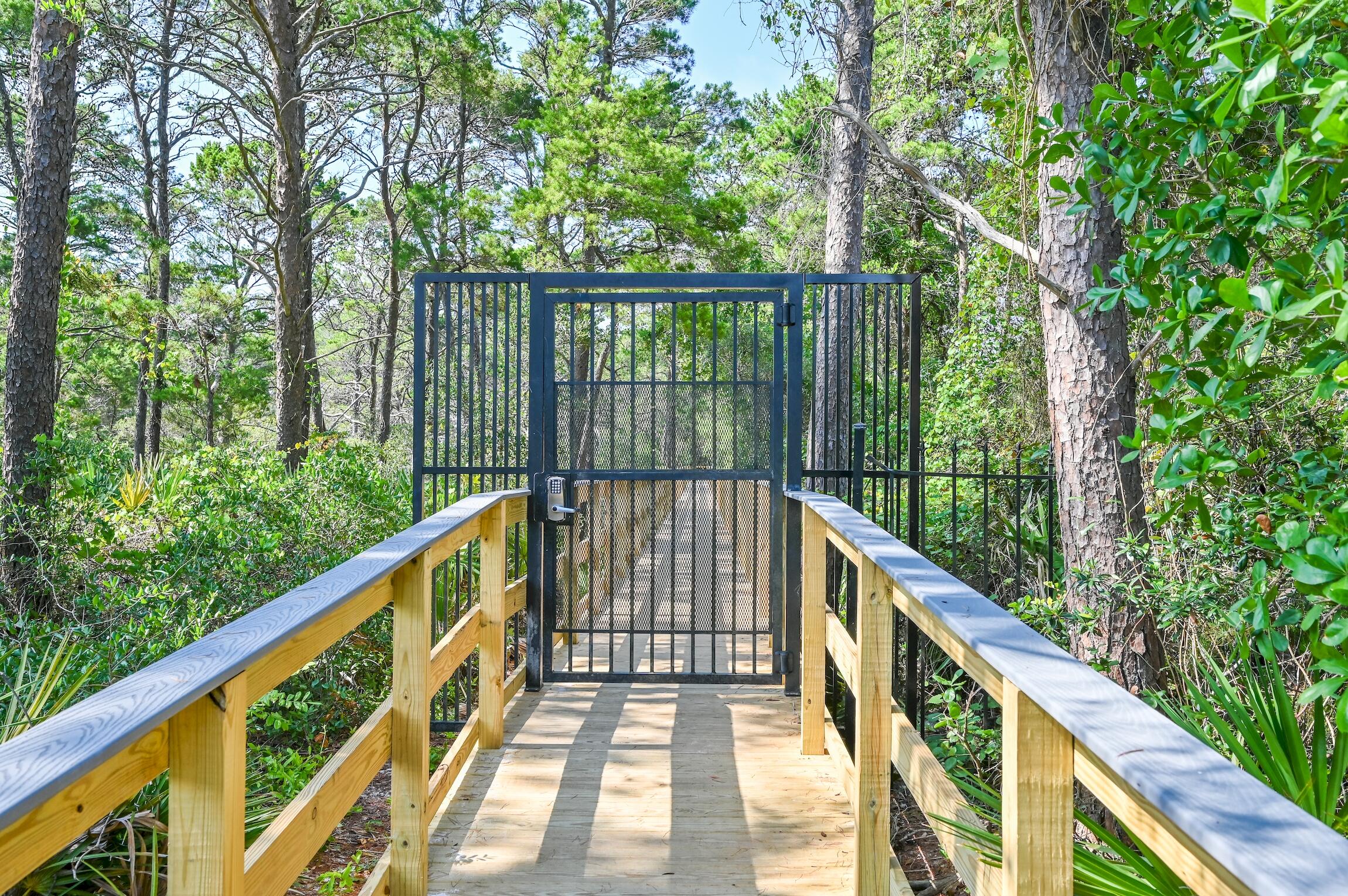 1732 W County Hwy 30A # 402