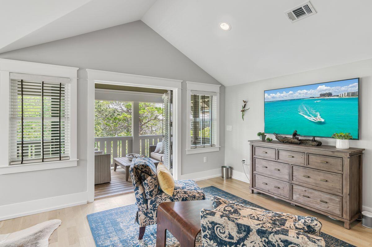 DRAPER LAKE COASTAL VILLAGE - Residential