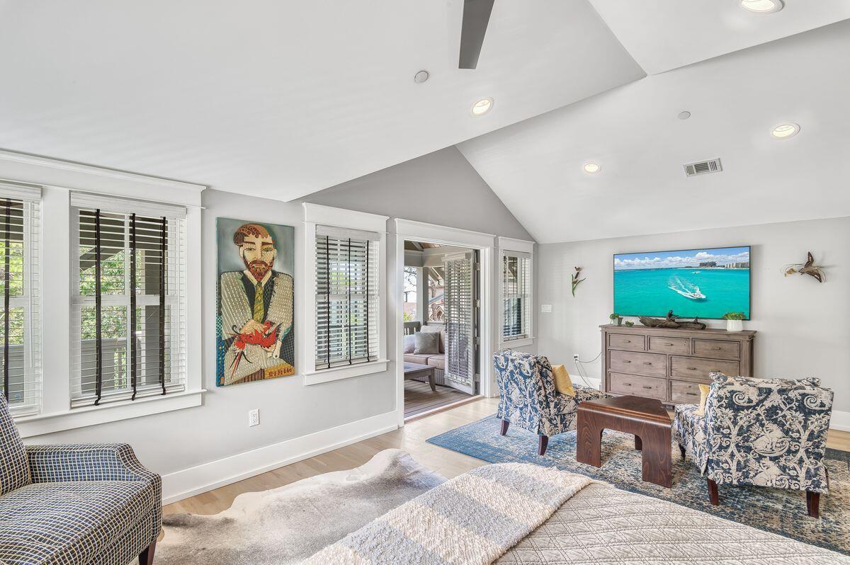 DRAPER LAKE COASTAL VILLAGE - Residential