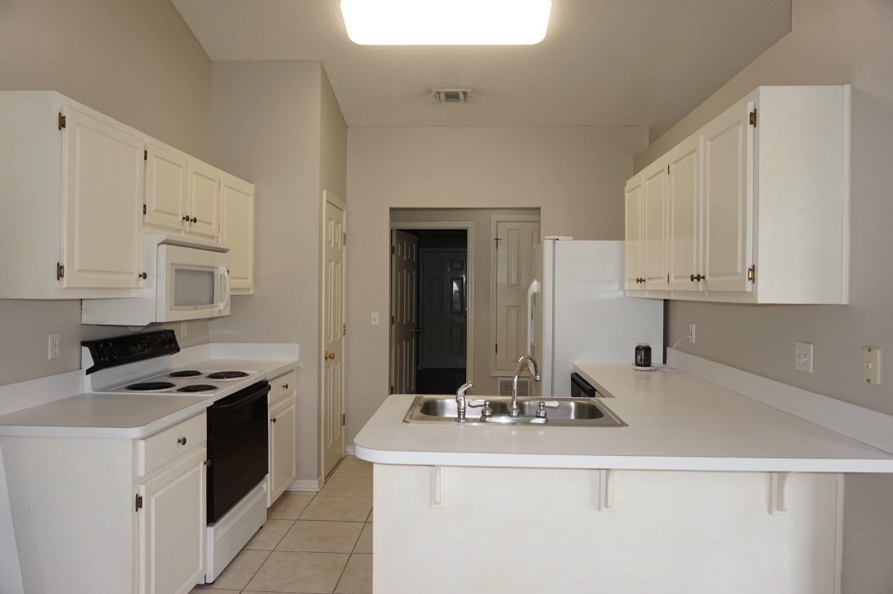 MARTHA'S COVE - Residential