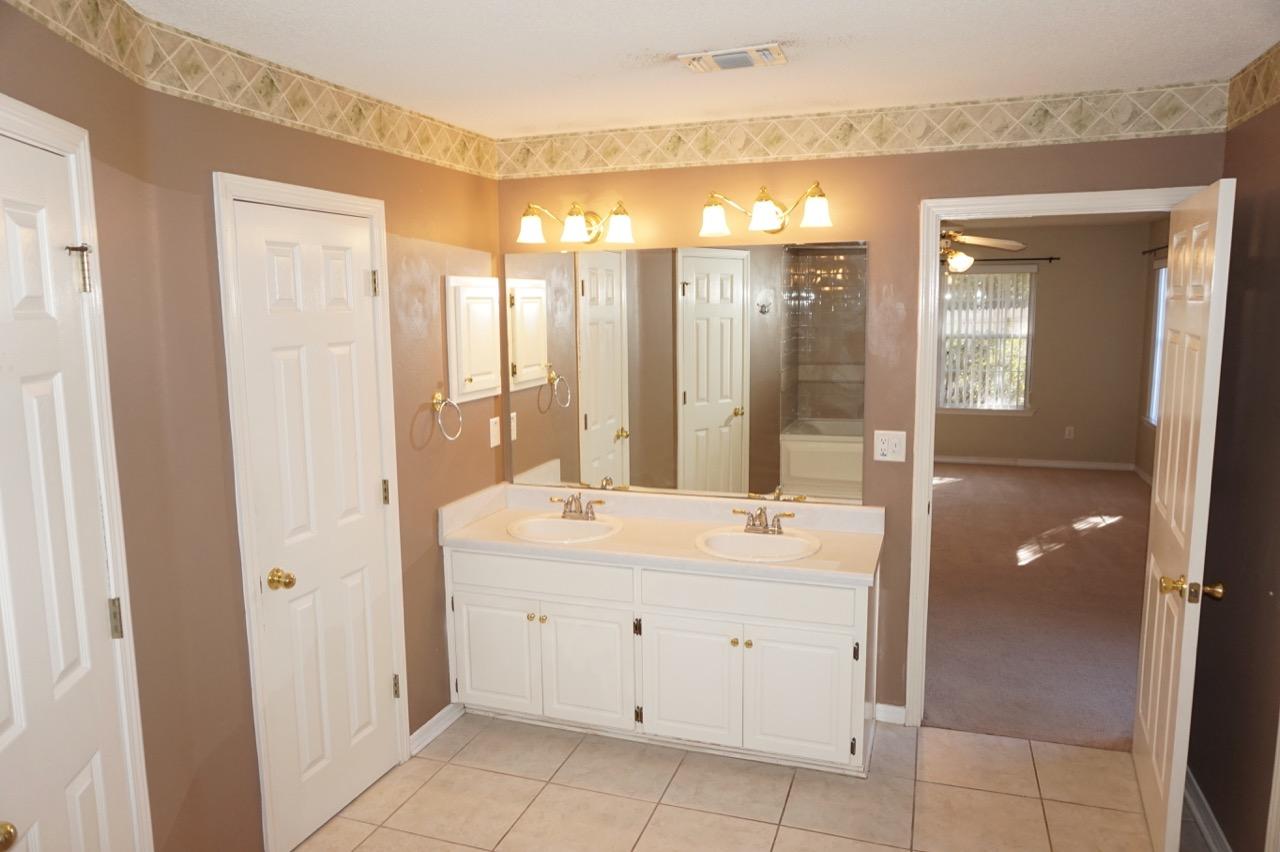 MARTHA'S COVE - Residential