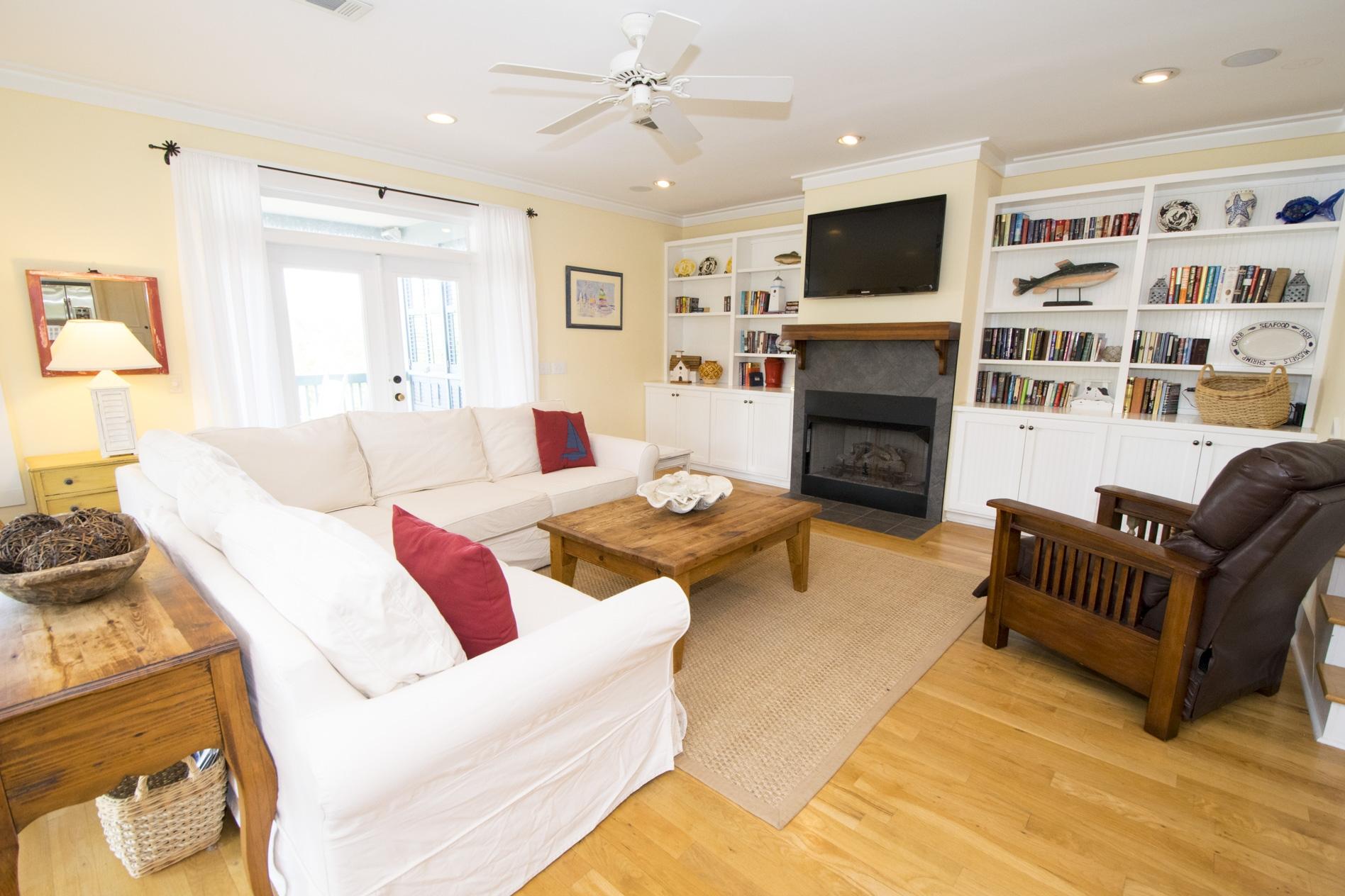 WATER'S EDGE - Residential