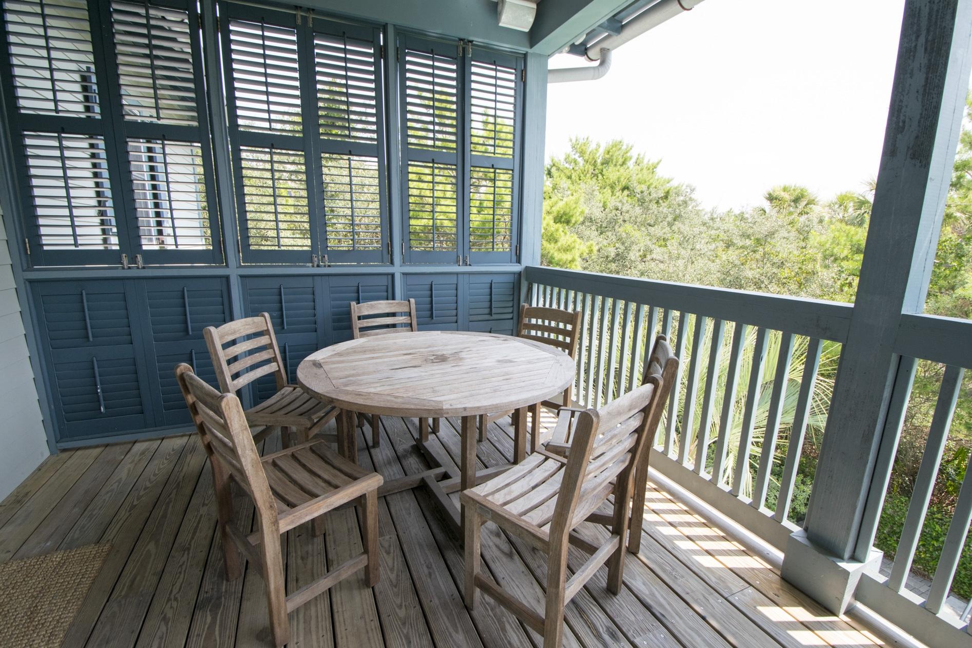 WATER'S EDGE - Residential