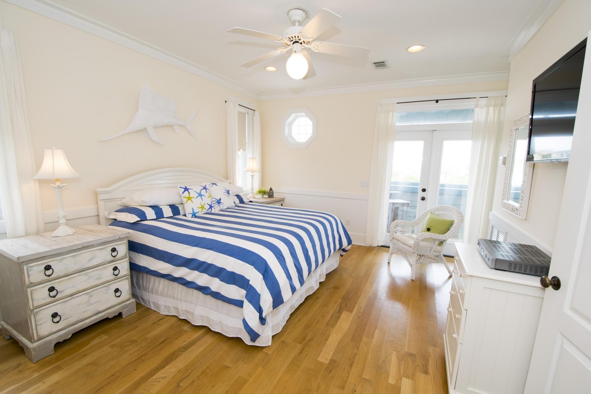 WATER'S EDGE - Residential