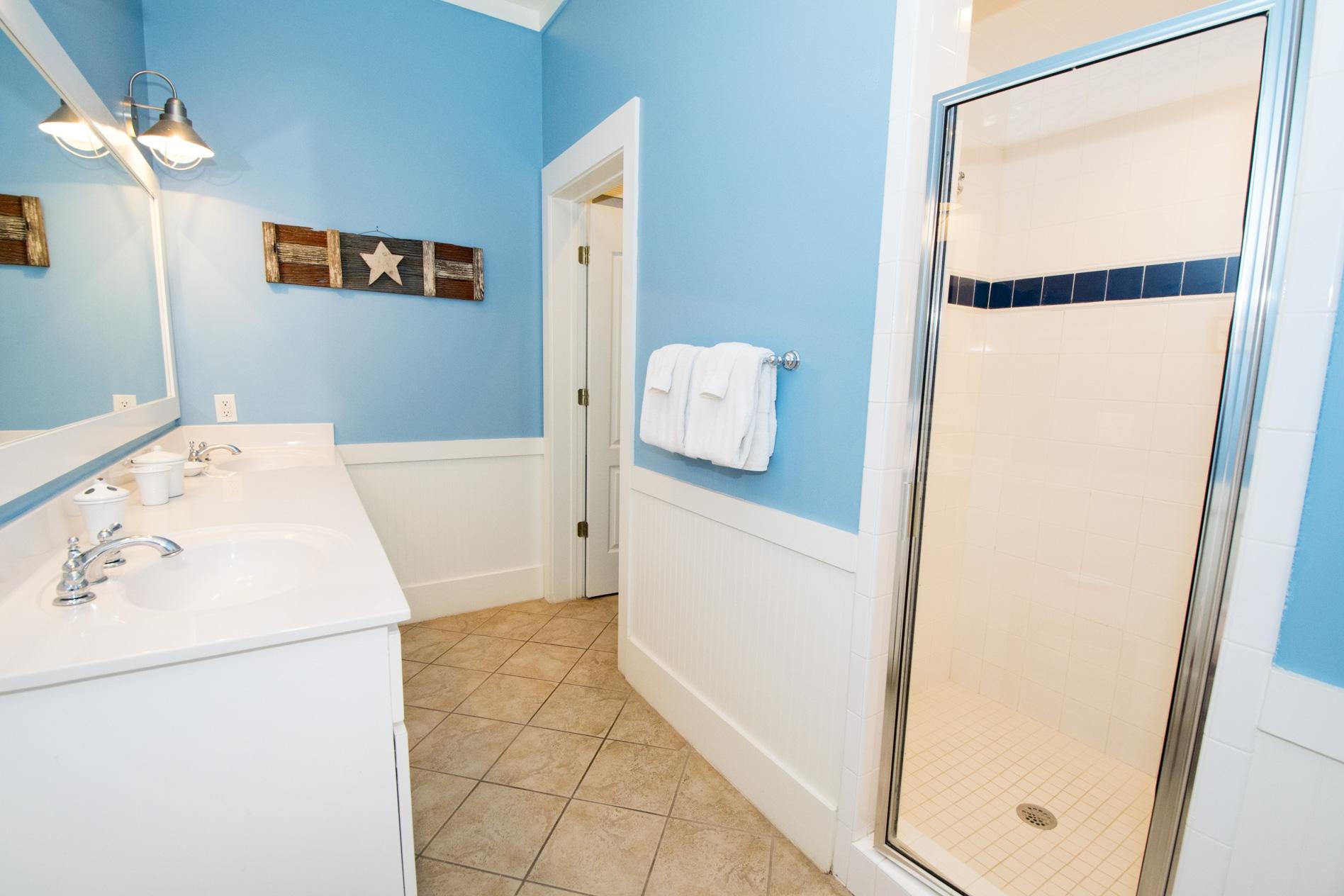 WATER'S EDGE - Residential