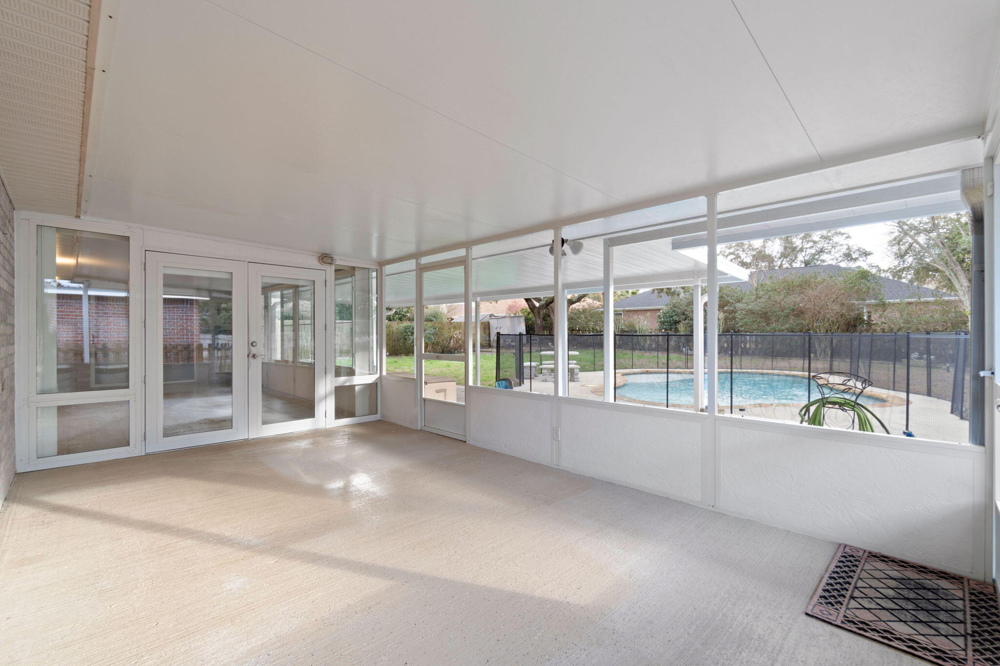 VILLA DANIELLE 1ST ADDN - Residential