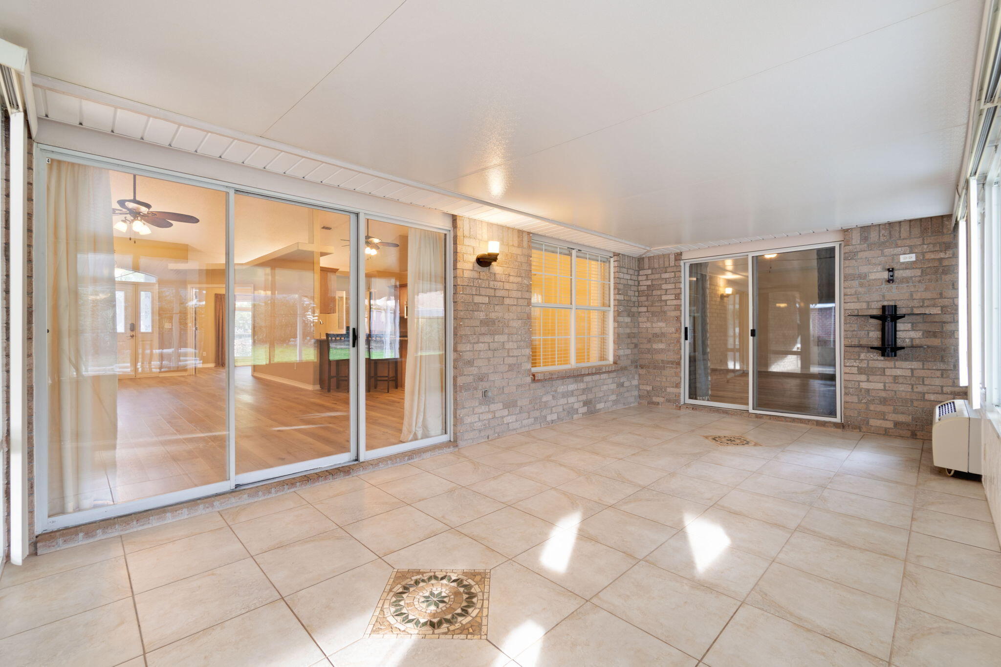 VILLA DANIELLE 1ST ADDN - Residential