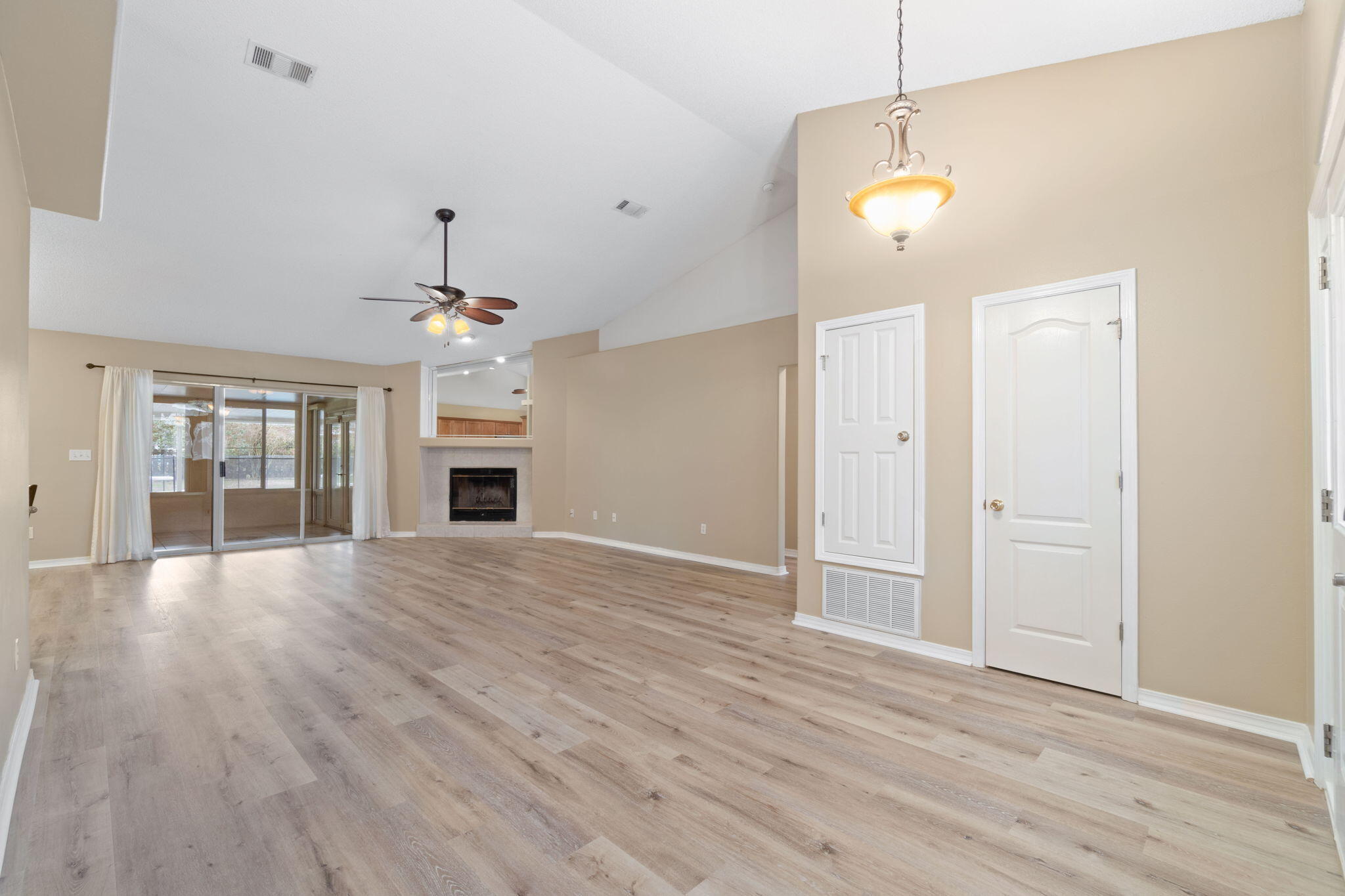 VILLA DANIELLE 1ST ADDN - Residential