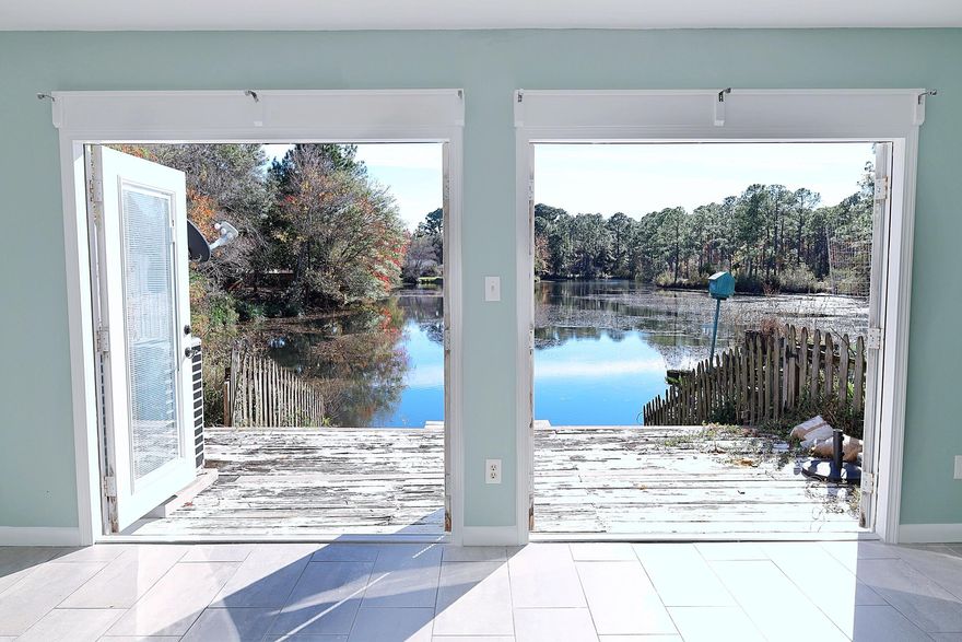 Looking for an Investment? Primary home? No HOA? No flood insurance Required! Come see this beautiful move-in ready LAKE FRONT oasis!  No surprises here! General & WDO Inspections available with accepted offer! Spacious 2 bedrooms 2.5 bath home has fresh new paint (2022) & new water heater (2021). Tiled flooring throughout the main level. Great location with restaurants and groceries 5 min away. Hurlburt field and Eglin Air Force base 10 min away. This house is a great place to call home or perfect for a turn-key long term or short term investment property!