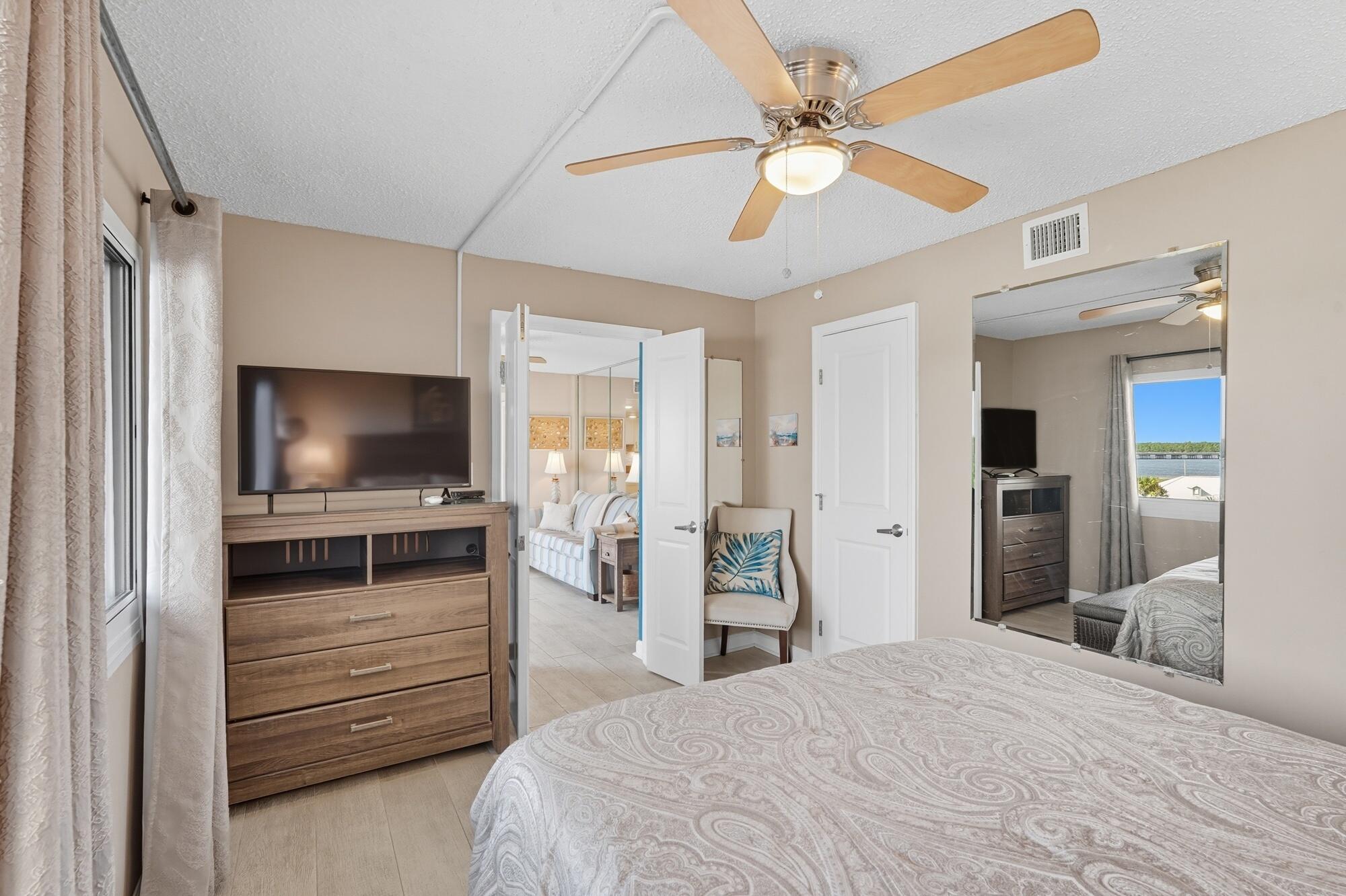 PINNACLE PORT PHASE 1-A UNIT #A1-303 - Residential