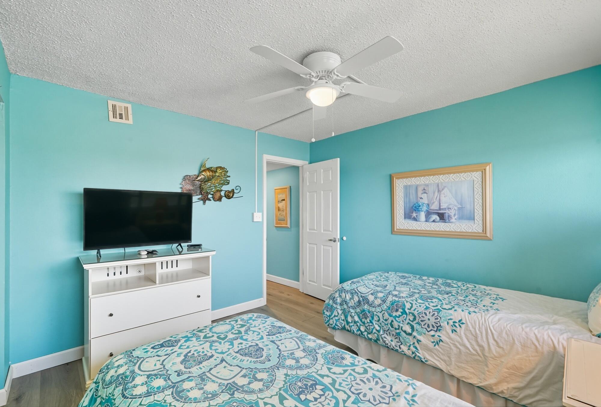 PINNACLE PORT PHASE 1-A UNIT #A1-303 - Residential