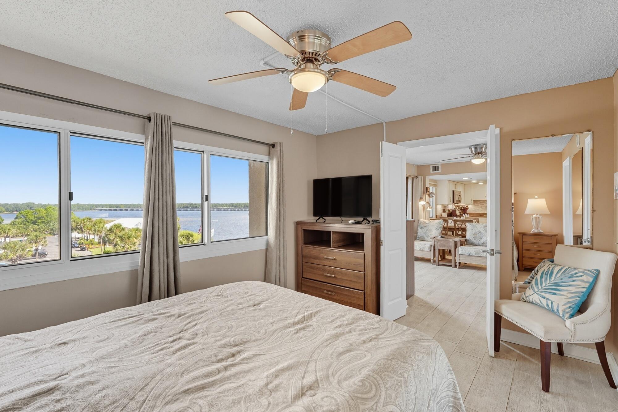 PINNACLE PORT PHASE 1-A UNIT #A1-303 - Residential