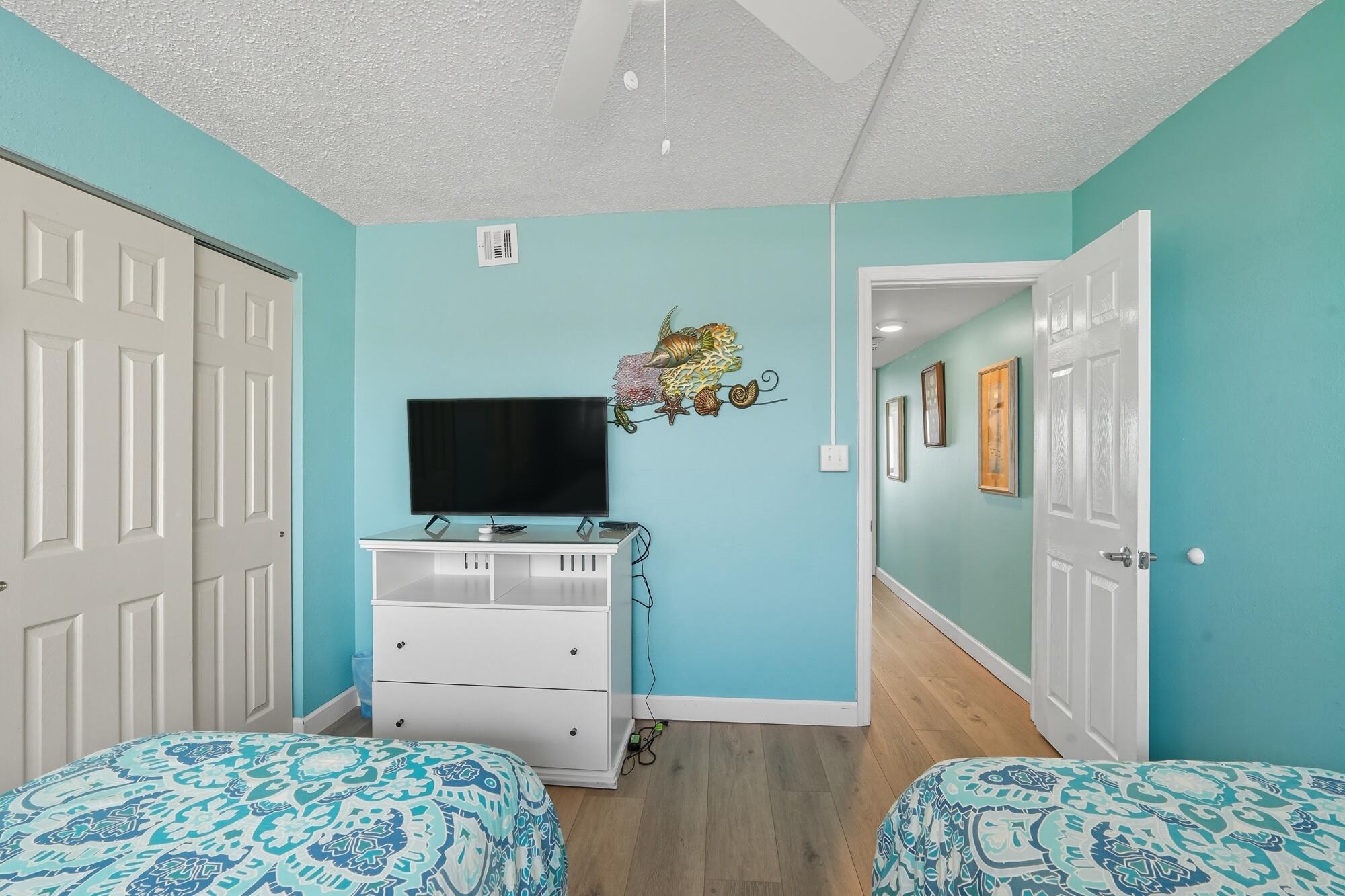 PINNACLE PORT PHASE 1-A UNIT #A1-303 - Residential