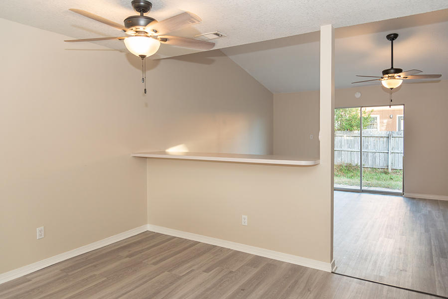 WEST SHORES TOWNHOMES - Residential Lease