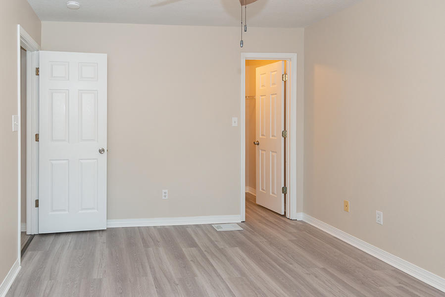 WEST SHORES TOWNHOMES - Residential Lease