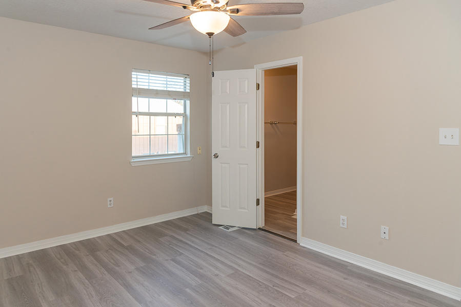 WEST SHORES TOWNHOMES - Residential Lease