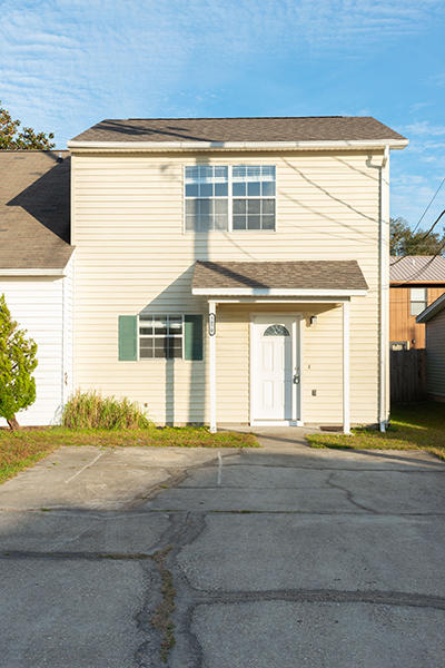 WEST SHORES TOWNHOMES - Residential Lease