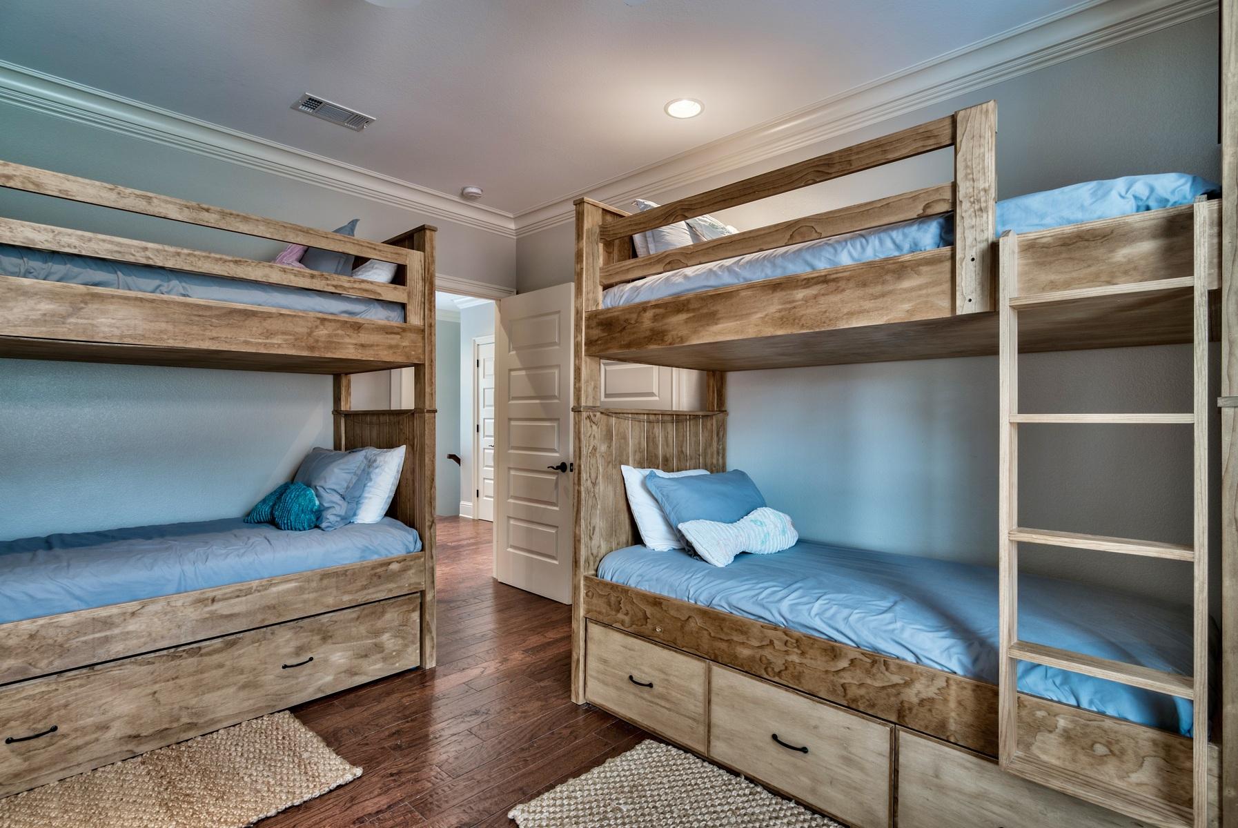 VILLA LAGO - Residential