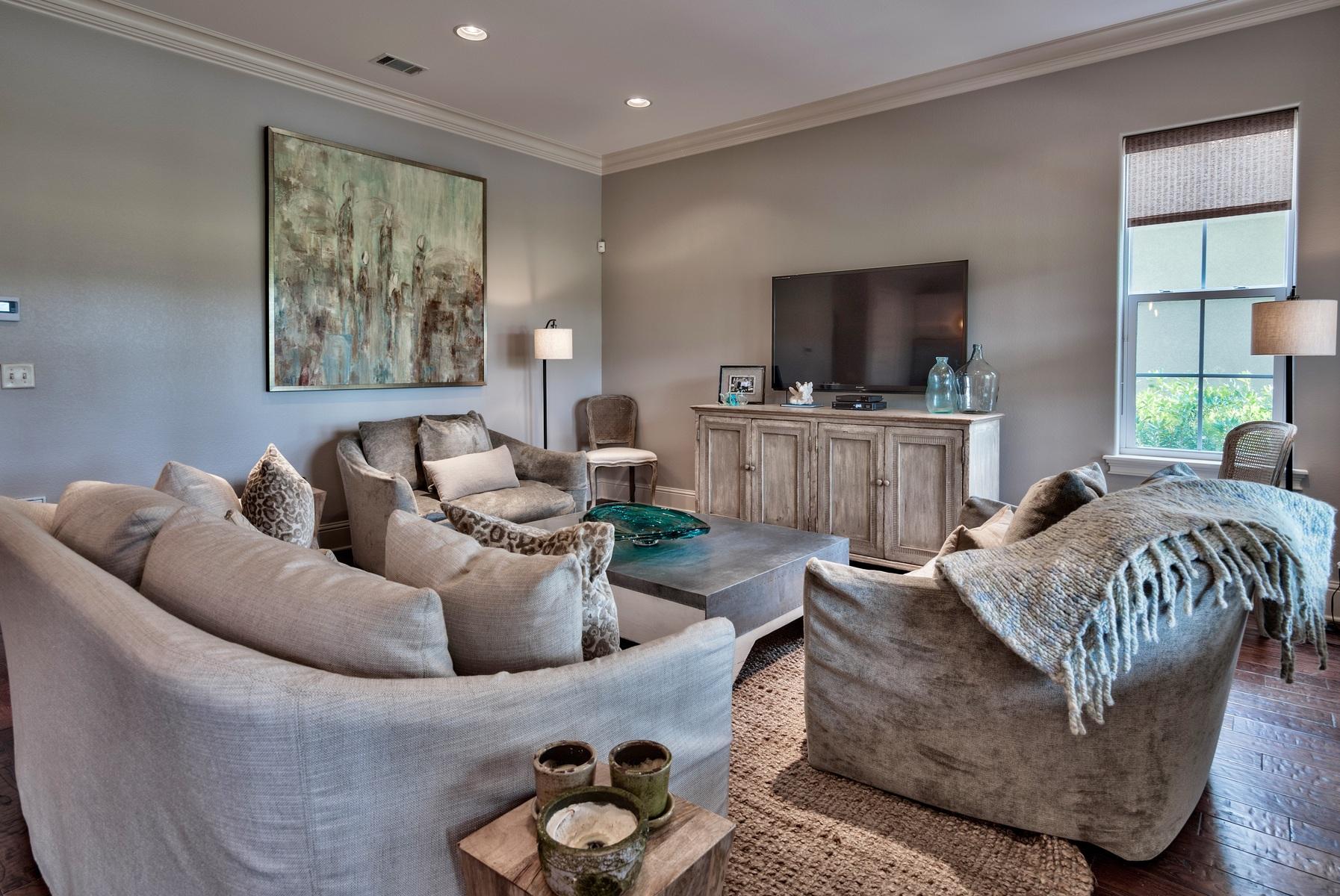 VILLA LAGO - Residential