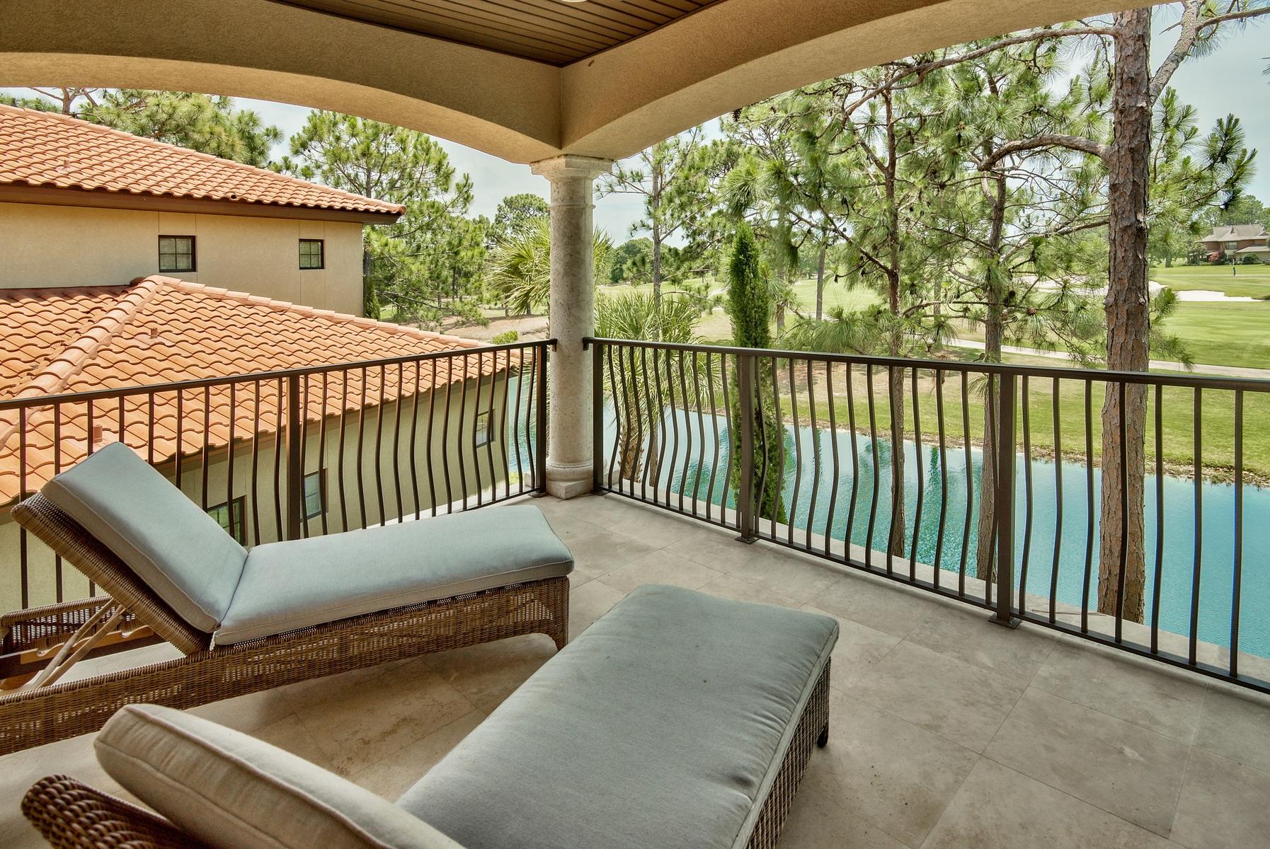 VILLA LAGO - Residential