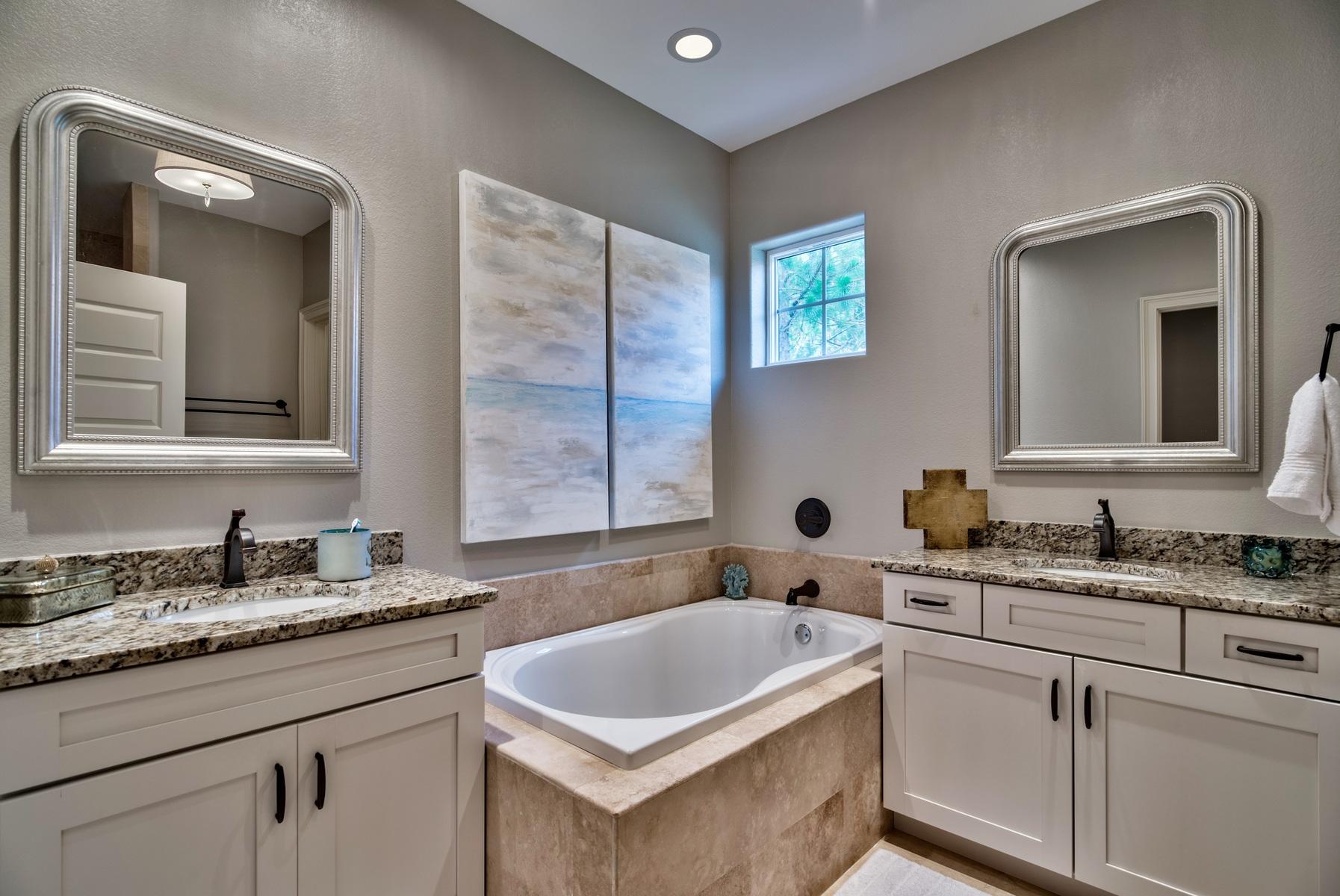 VILLA LAGO - Residential