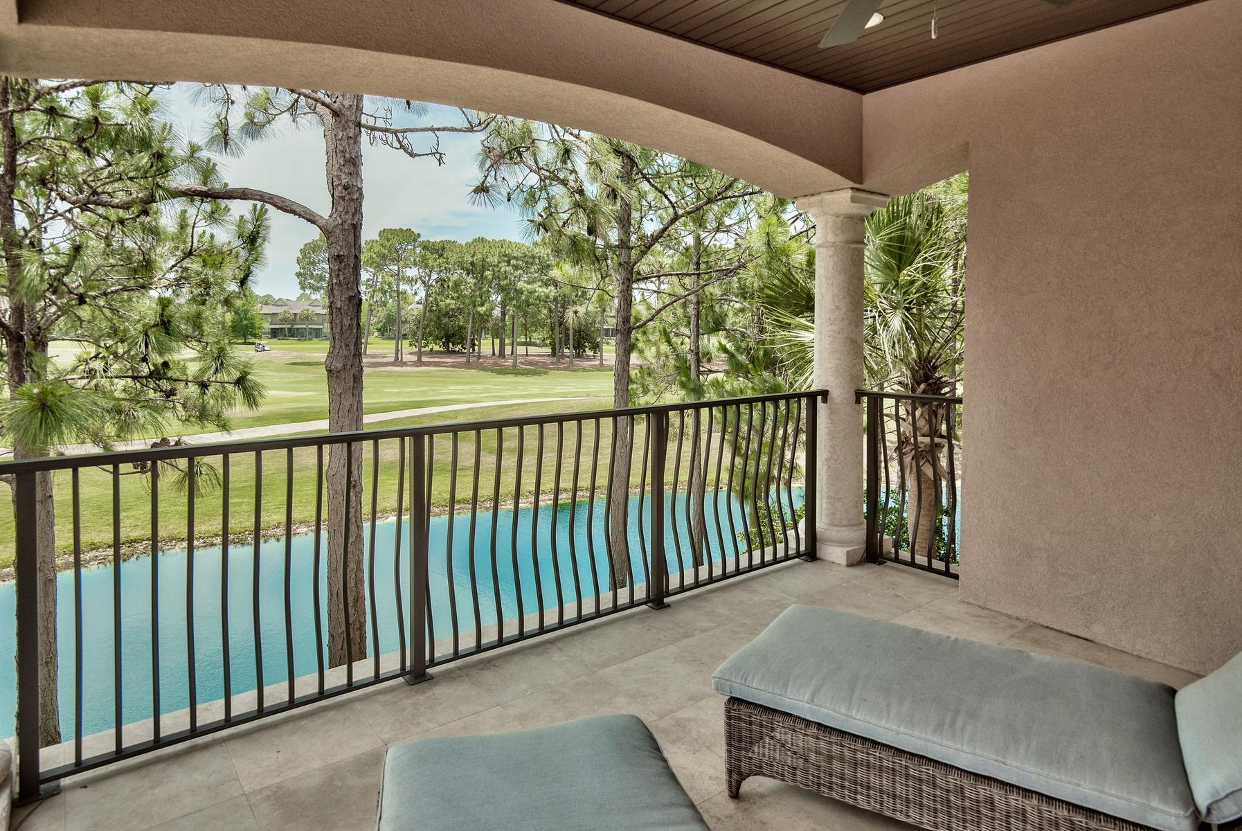 VILLA LAGO - Residential