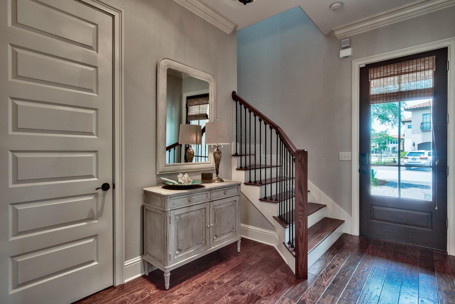 VILLA LAGO - Residential