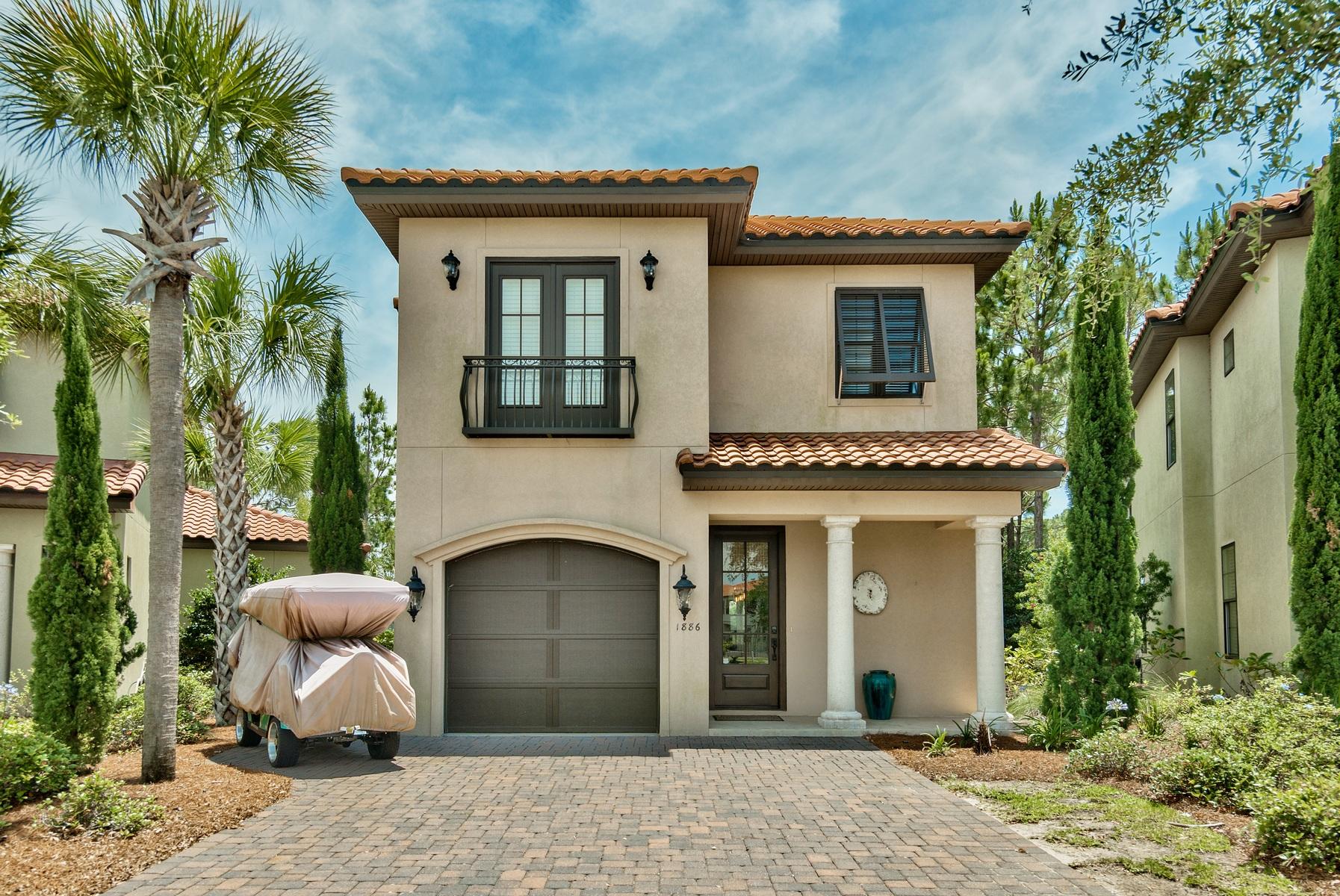 VILLA LAGO - Residential