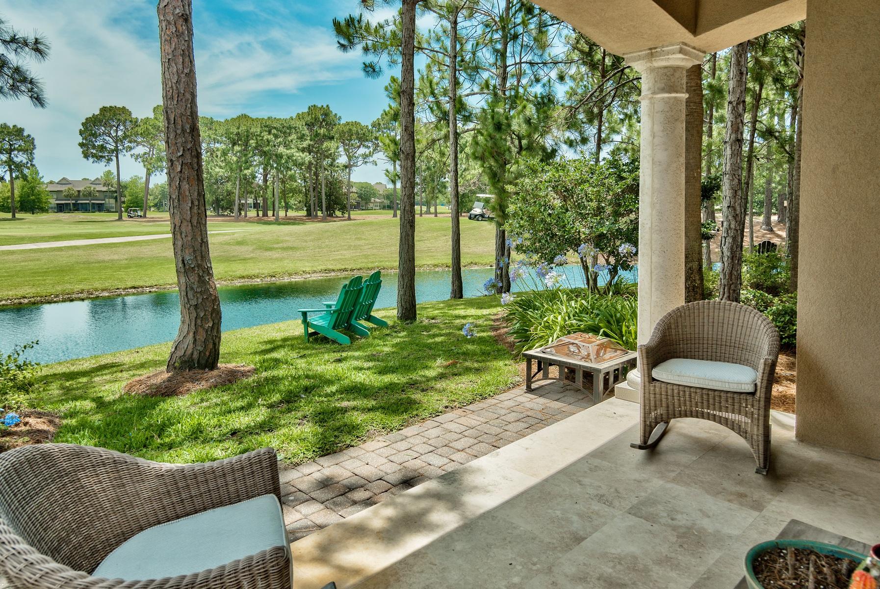 VILLA LAGO - Residential