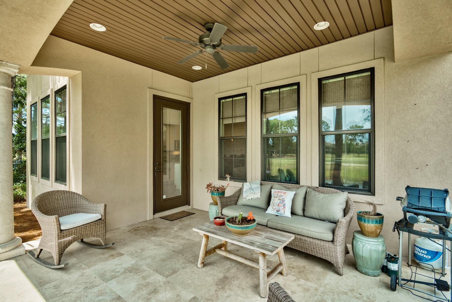 VILLA LAGO - Residential