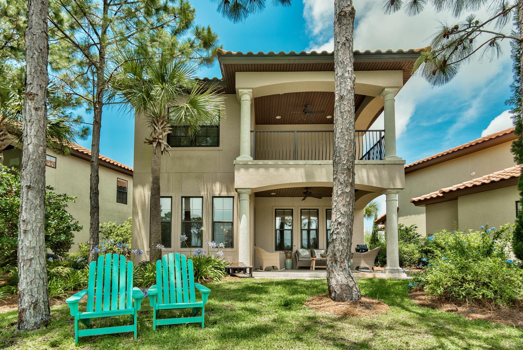 VILLA LAGO - Residential