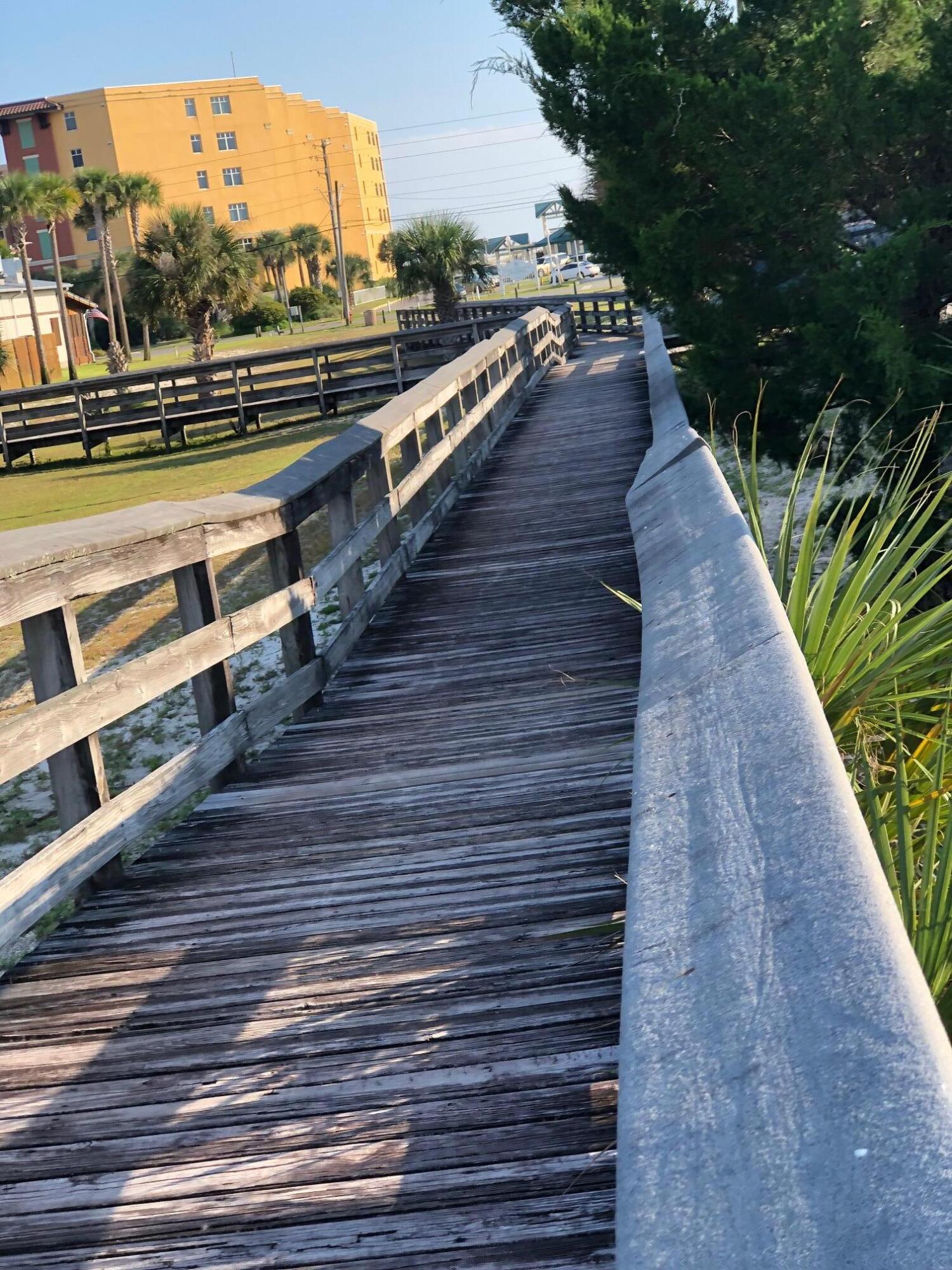 BREAKERS WEST - Residential