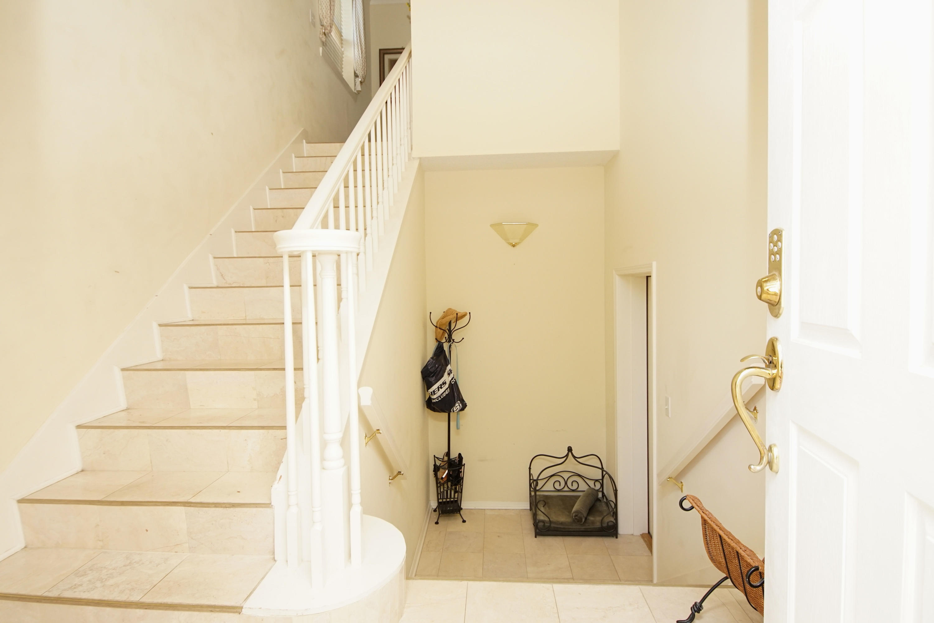 SUNSET BEACH - Residential Lease