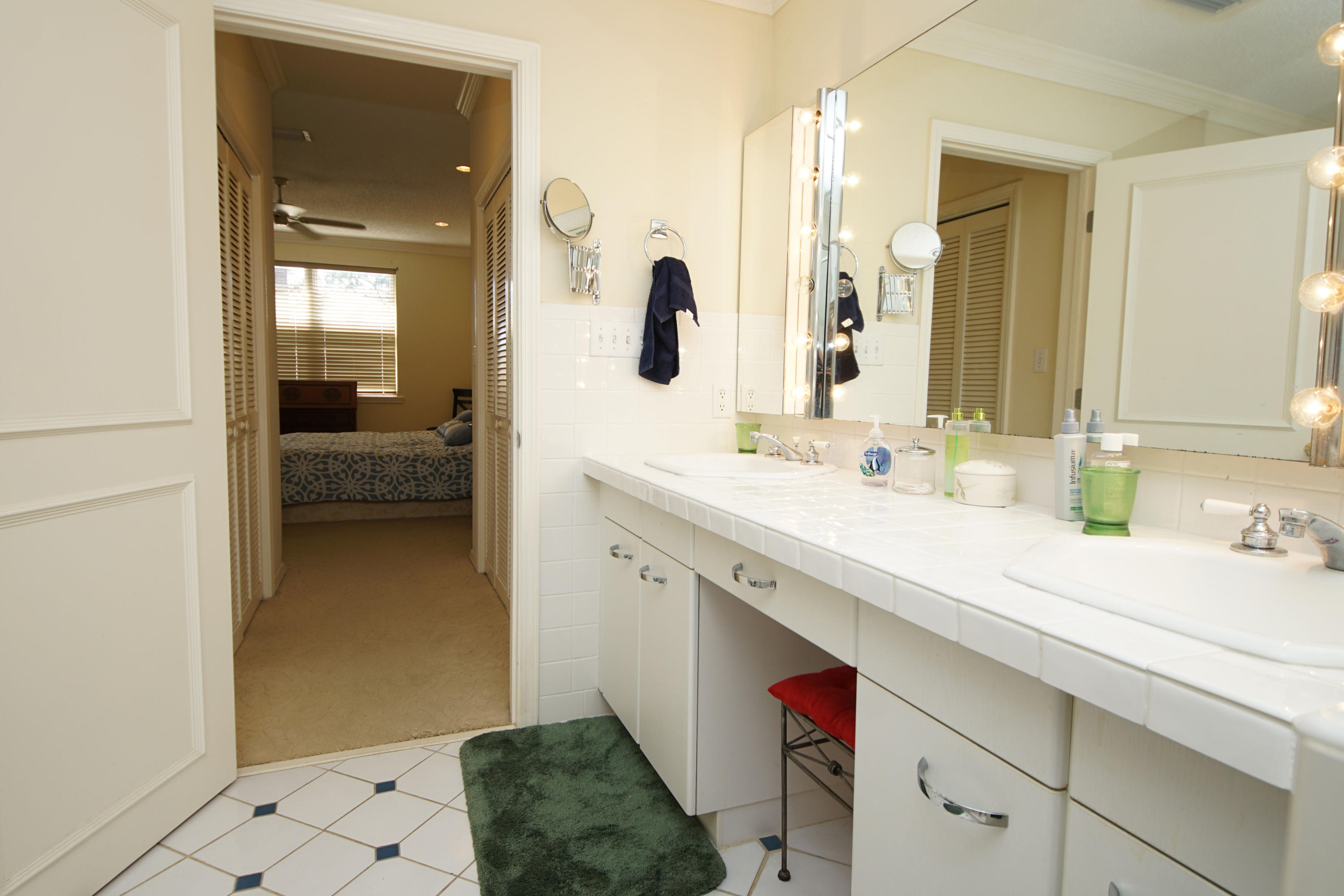 SUNSET BEACH - Residential Lease