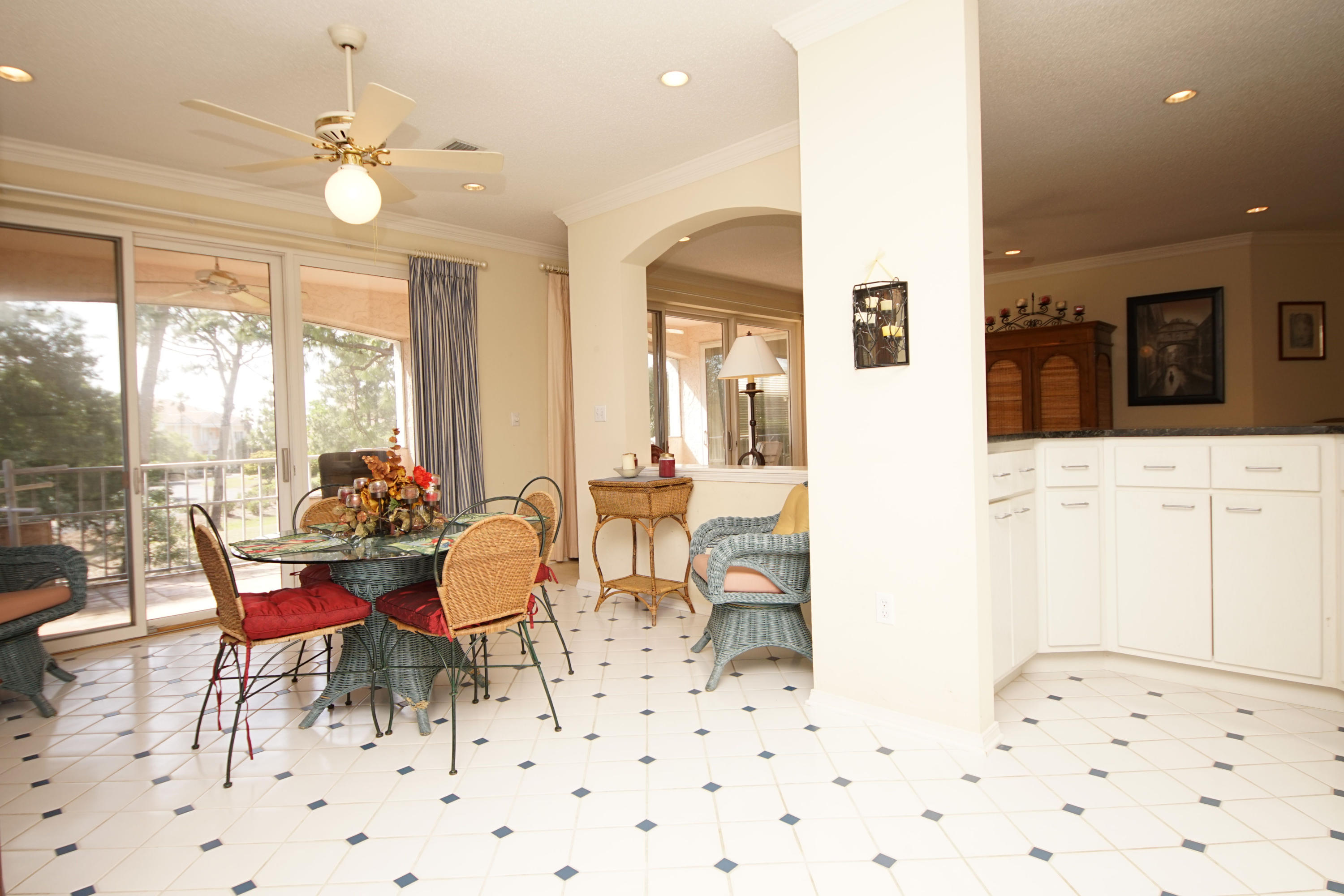 SUNSET BEACH - Residential Lease