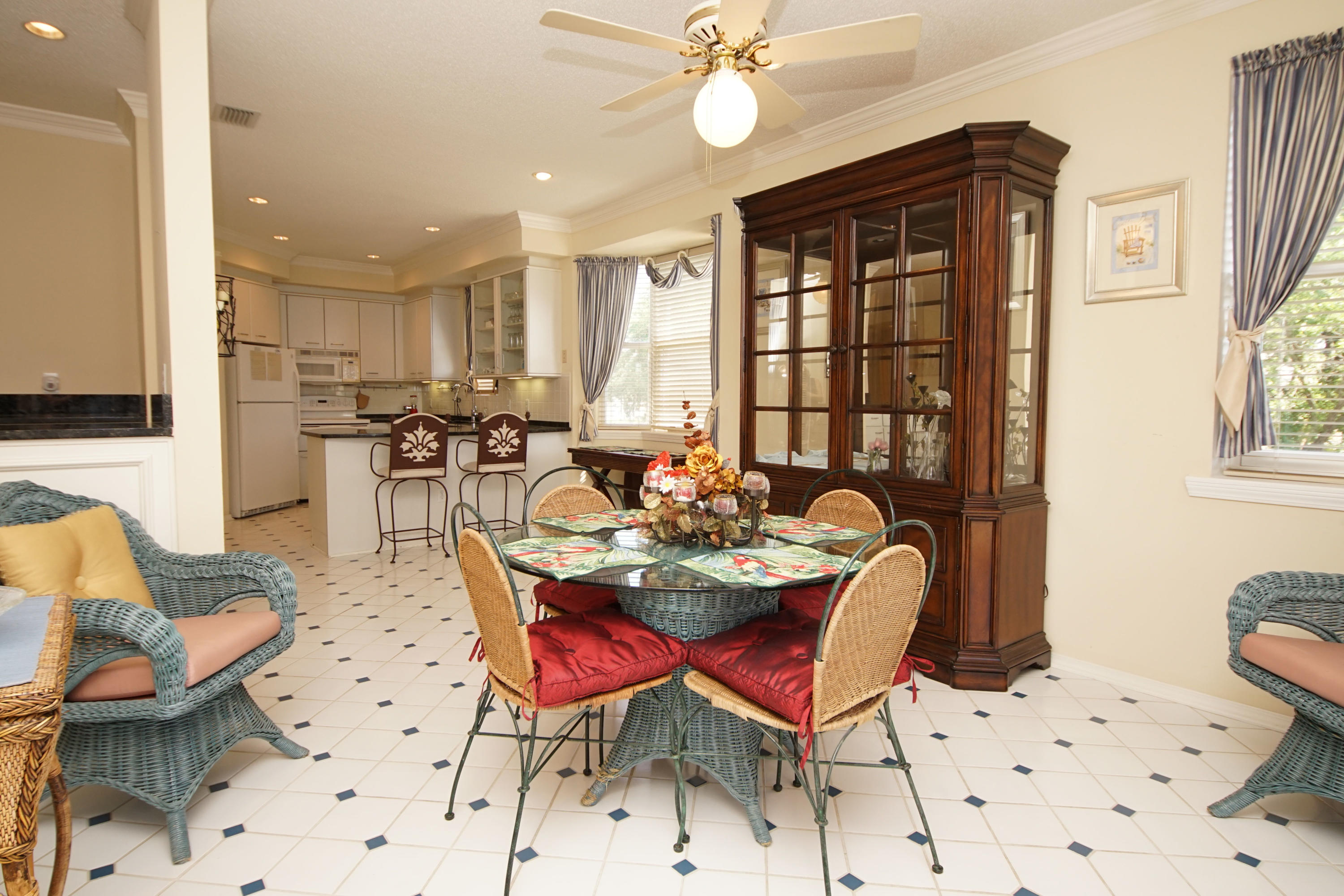 SUNSET BEACH - Residential Lease