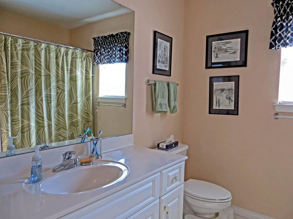 AVALON BEACH ESTATES - Residential