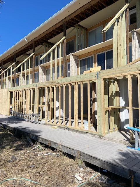 Shores Townhouses - Residential