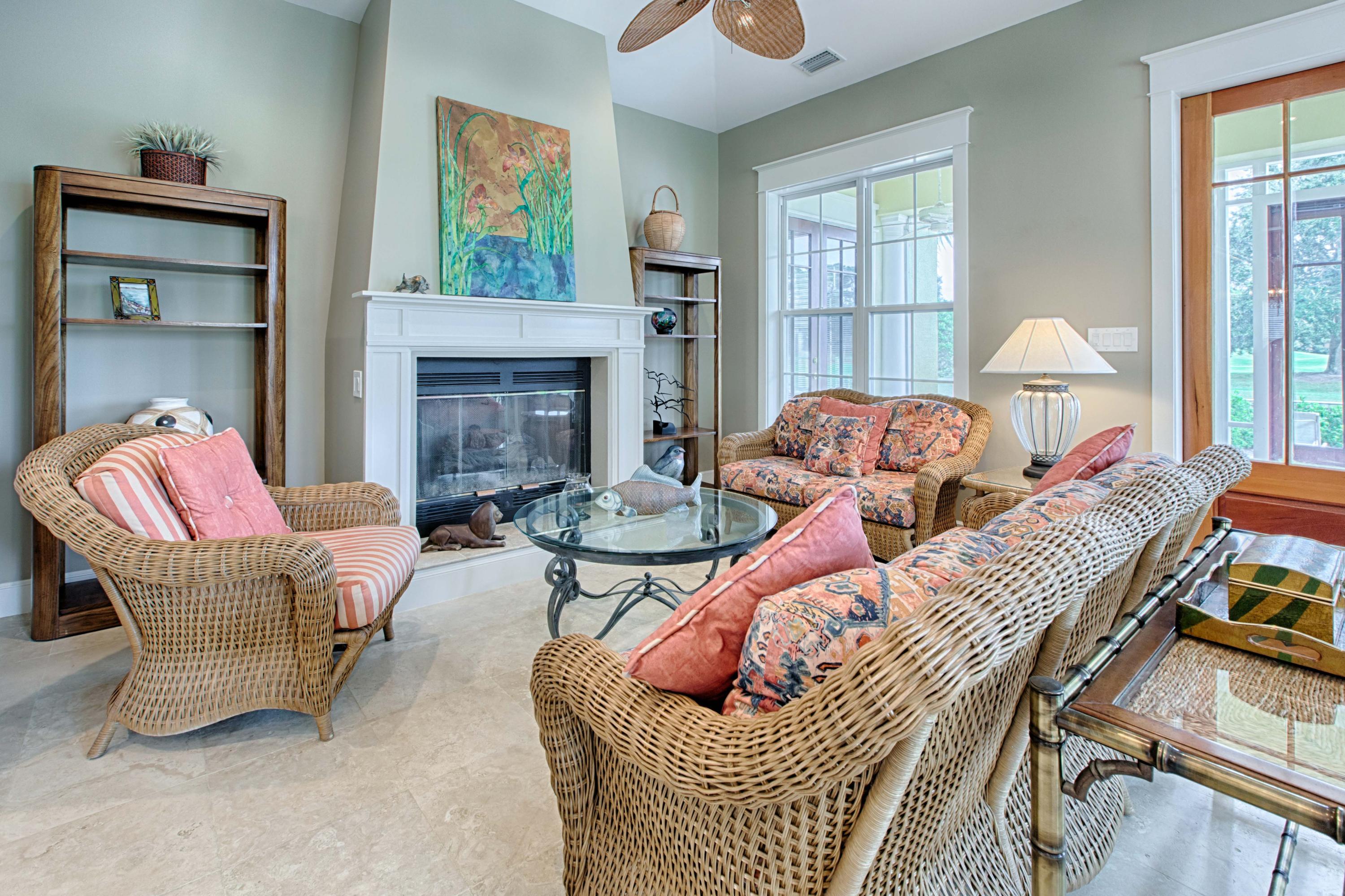 FOUNTAINS AT SANDESTIN - Residential