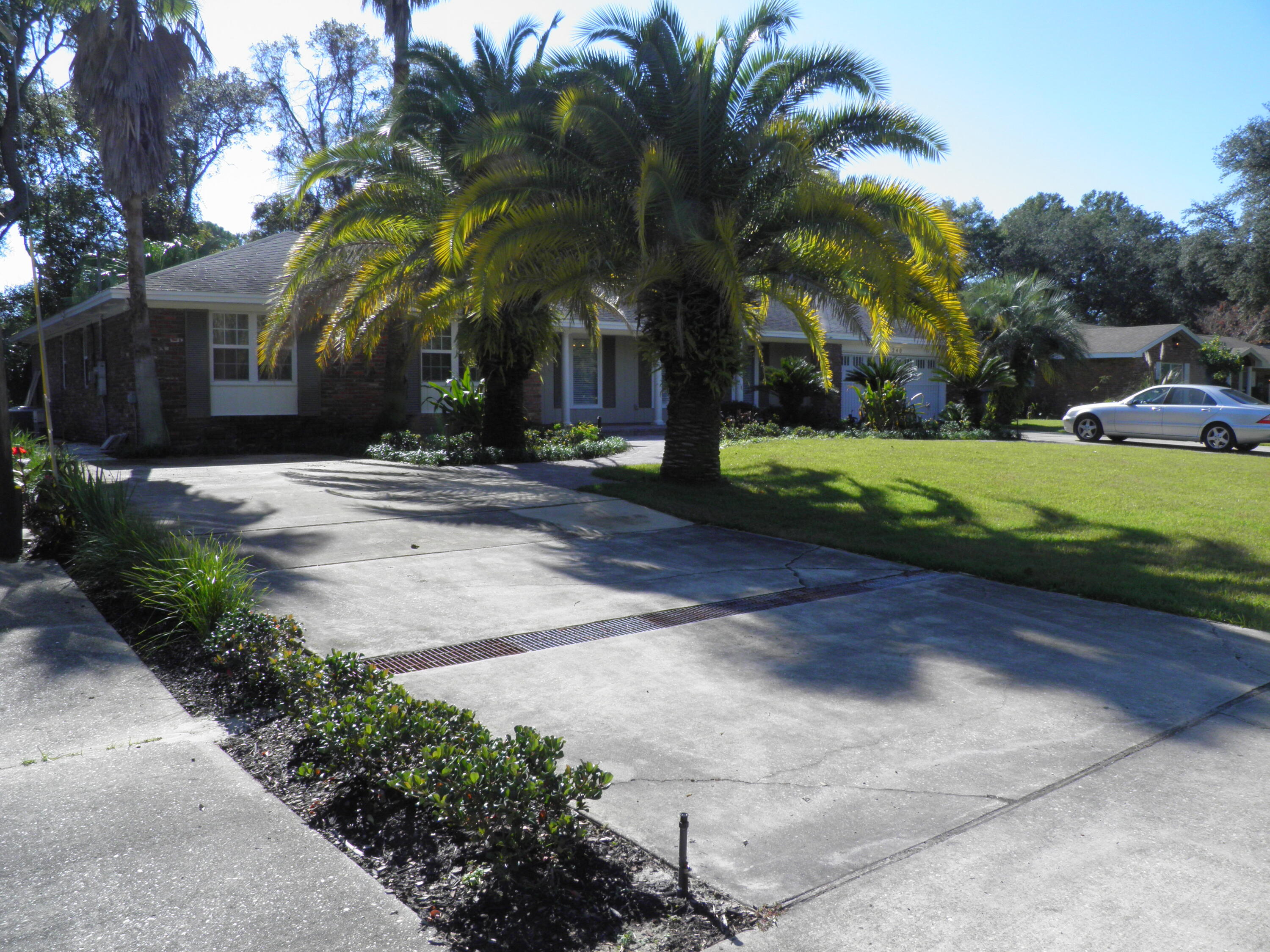 YACHT CLUB ESTATES - Residential Lease